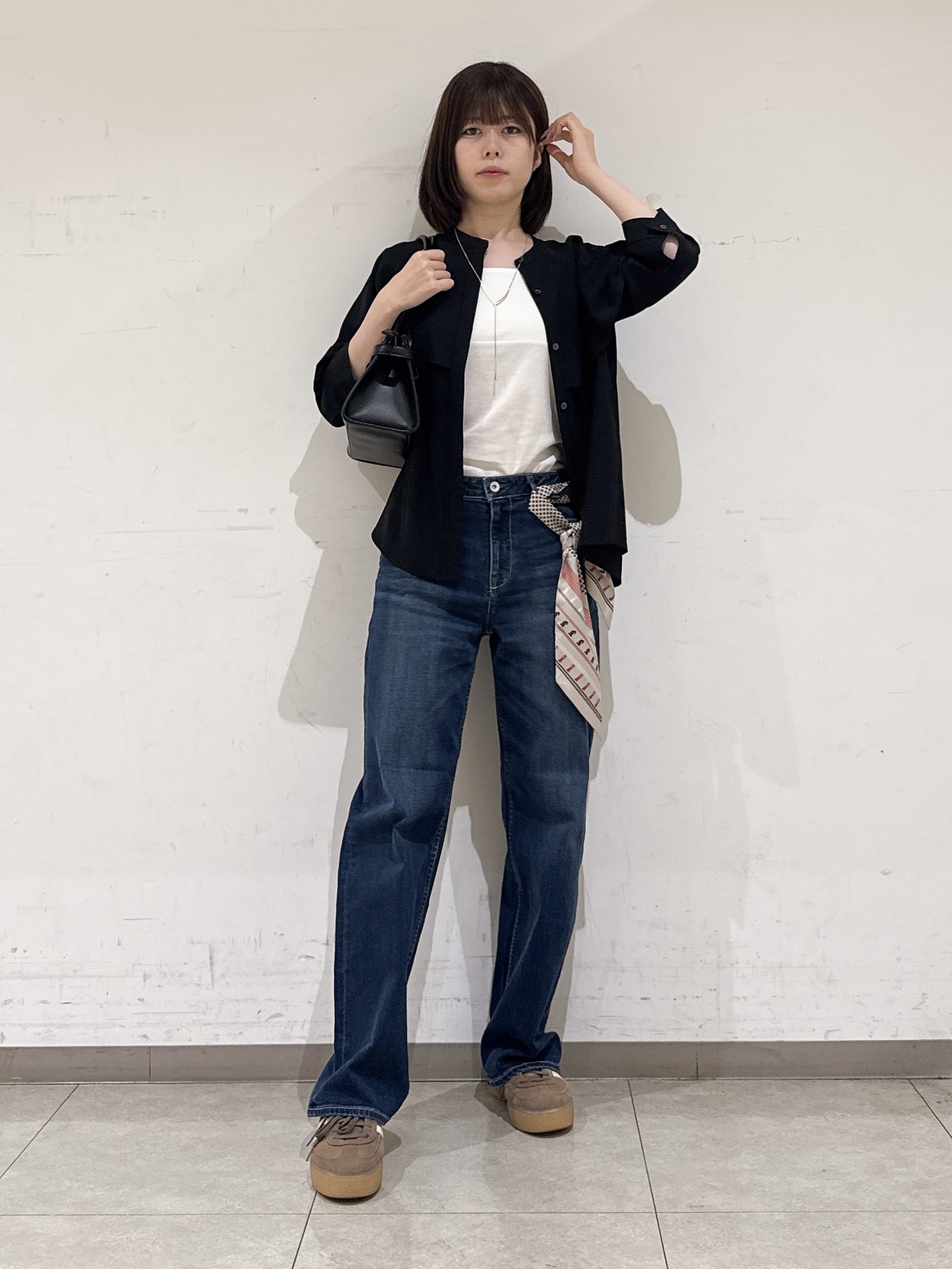 rinaさんの「INDIVI｜【接触冷感/UVケア/夏羽織り/着る日傘】ケープ風ブラウス」を使ったコーディネート