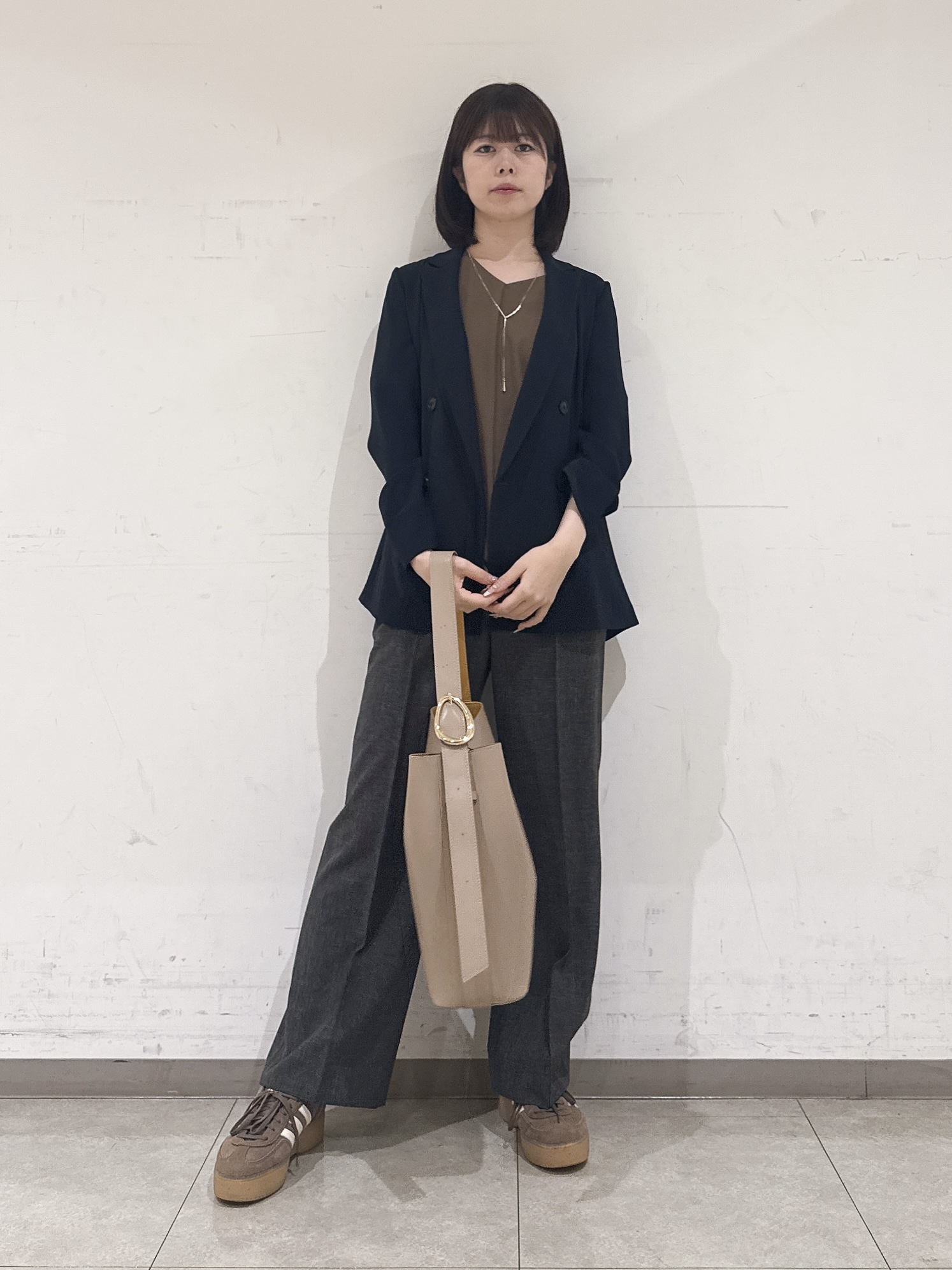 rinaさんの「INDIVI｜【UVケア／接触冷感】リネン風チェックストレートパンツ」を使ったコーディネート