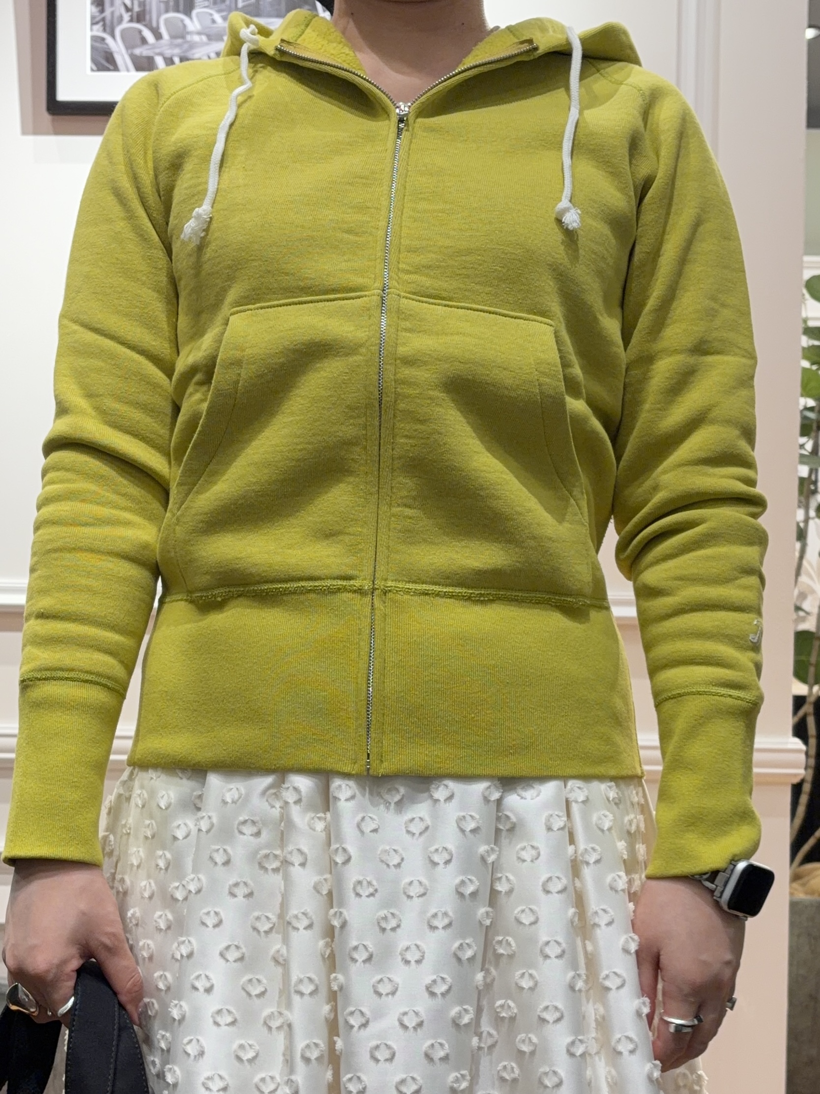 SAKAIさんの「DRESSTERIOR｜カットジャガードボリュームスカート」を使ったコーディネート