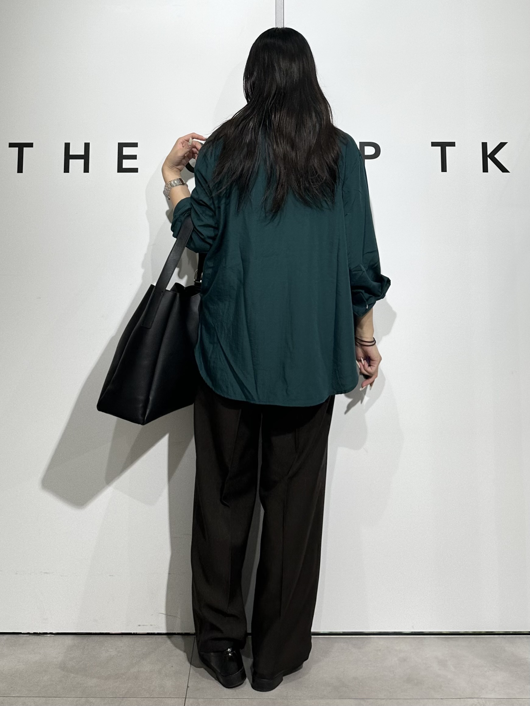 cottonさんの「THE SHOP TK｜【刻みネックですっきり見え】Wポケット金ボタンシャツ」を使ったコーディネート