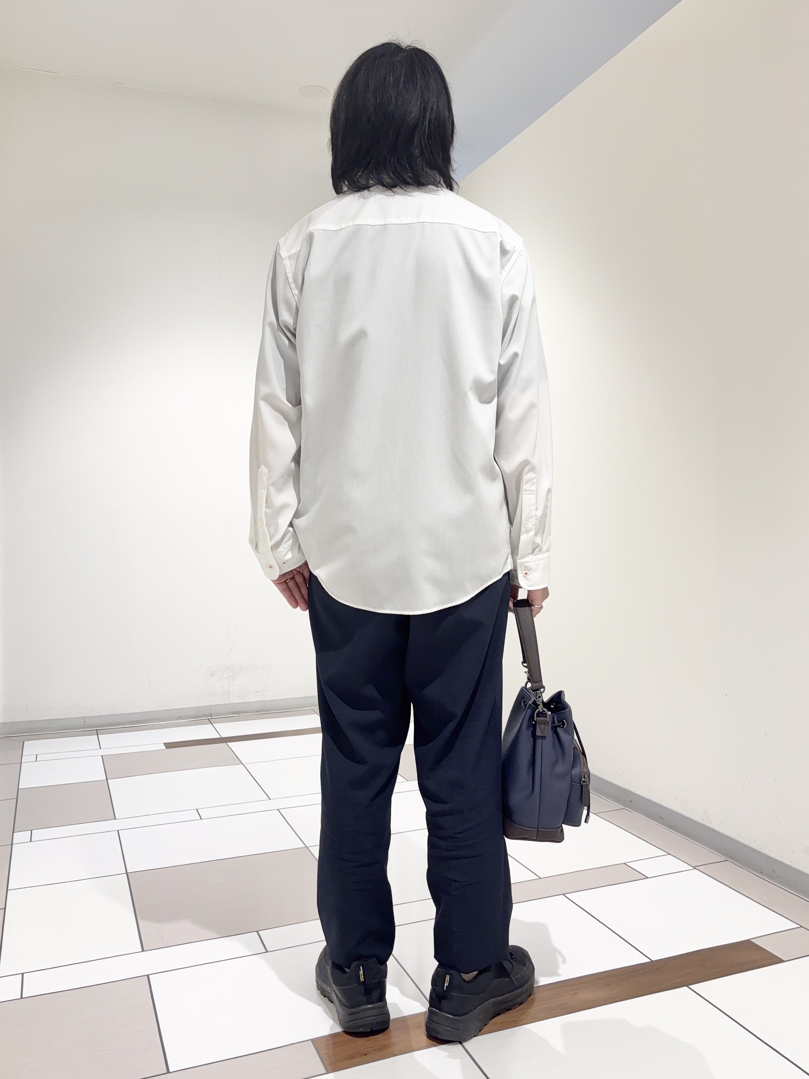 及川さんの「TAKEO KIKUCHI｜【BOWLER HAT LABEL】ボーラーハットウォーカー刺繍 ボタンダウンシャツ」を使ったコーディネート