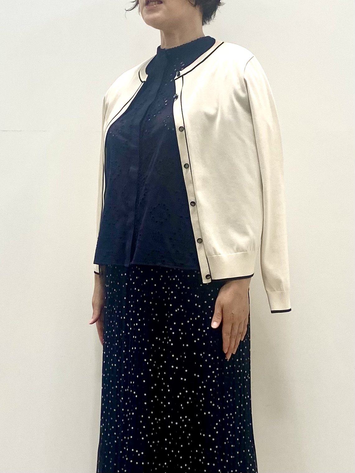 oharaさんの「Reflect｜【UVカット／アンサンブル／手洗い可】バイカラーニットカーディガン」を使ったコーディネート