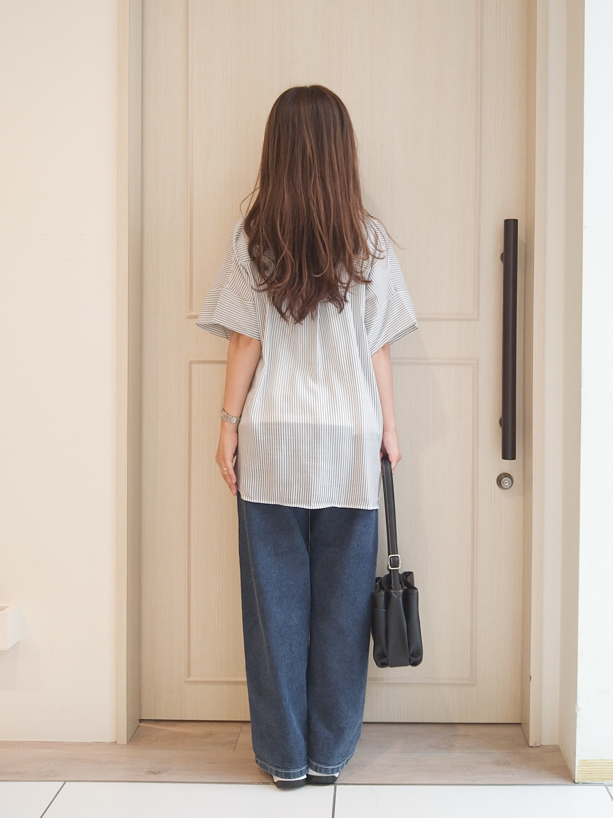 mi-saさんの「SHOO･LA･RUE｜【2点セット/S-LL/洗濯機可】時短でコーデ決まる スラブスキッパーシャツ＋タンクトップ」を使ったコーディネート