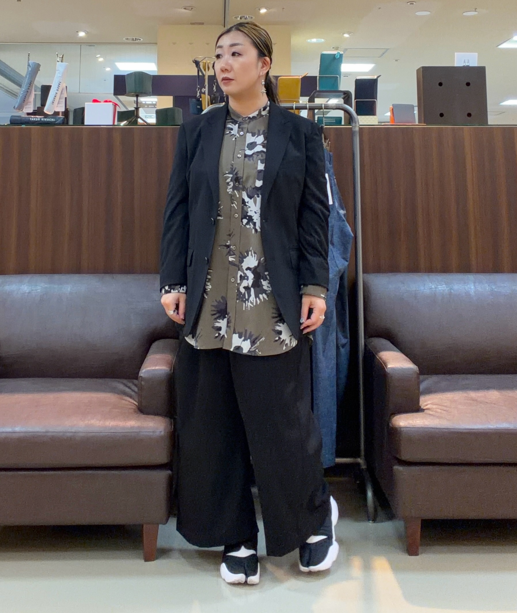 735さんの「TAKEO KIKUCHI｜【Begin5月号掲載/通気性】トリコットサッカー ジャケット」を使ったコーディネート