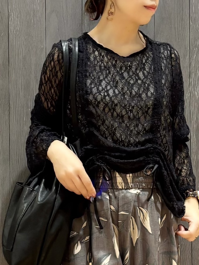 meiさんの「SHOO･LA･RUE｜レースで華やかに映える 旬な透け感の レースシャーリングトップス」を使ったコーディネート