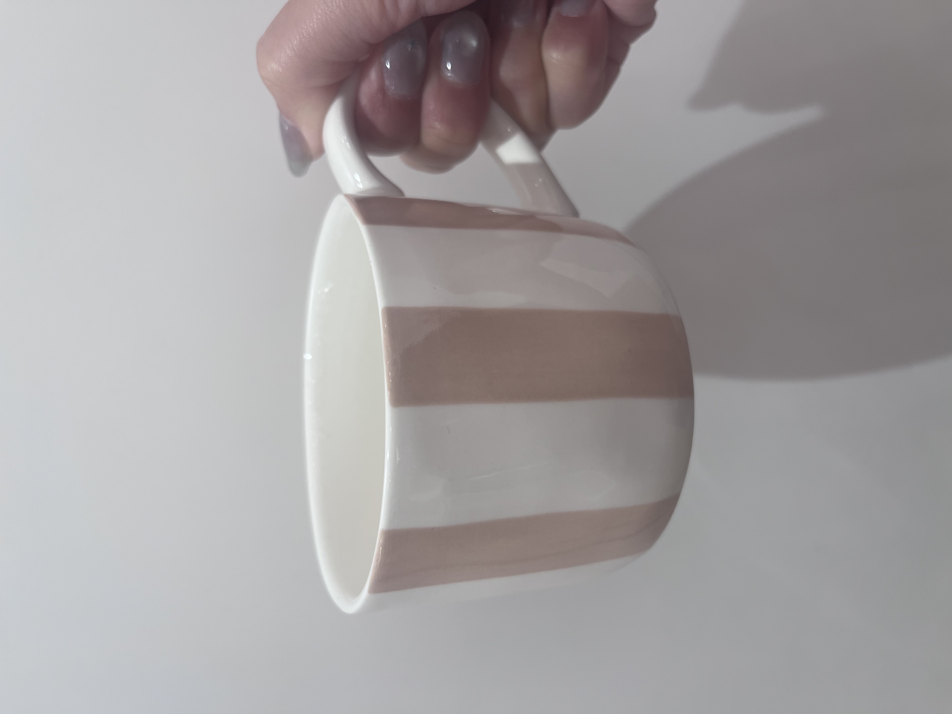 shino.さんの「212 KITCHEN STORE｜ストライプ マグ YE」を使ったコーディネート