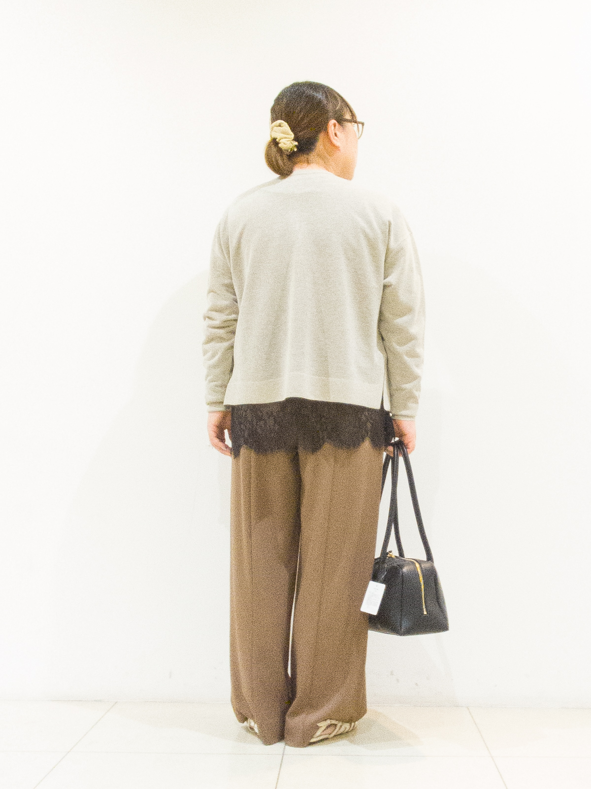 takedaさんの「UNTITLED｜【アンサンブル可/秋羽織り/シアー】前後2WAYカーディガン」を使ったコーディネート