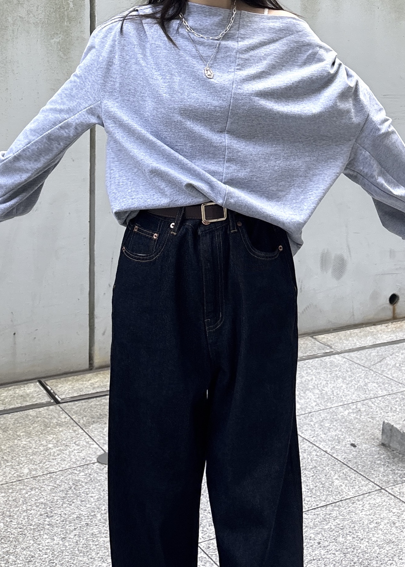 Renoさんの「INDIVI｜裏毛オフショルカットソー」を使ったコーディネート