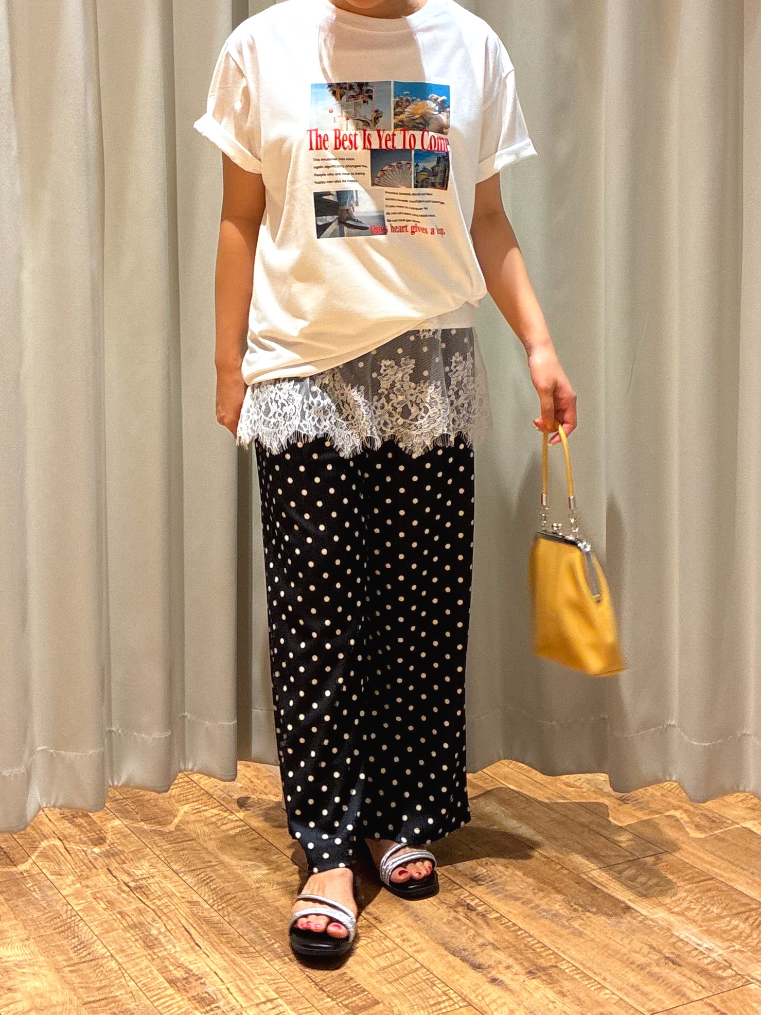 もんちゃんさんの「SHOO･LA･RUE｜【ひんやり/S-LL】選べる4柄　デイリー使いにぴったりな 大人の頼れるTシャツ」を使ったコーディネート