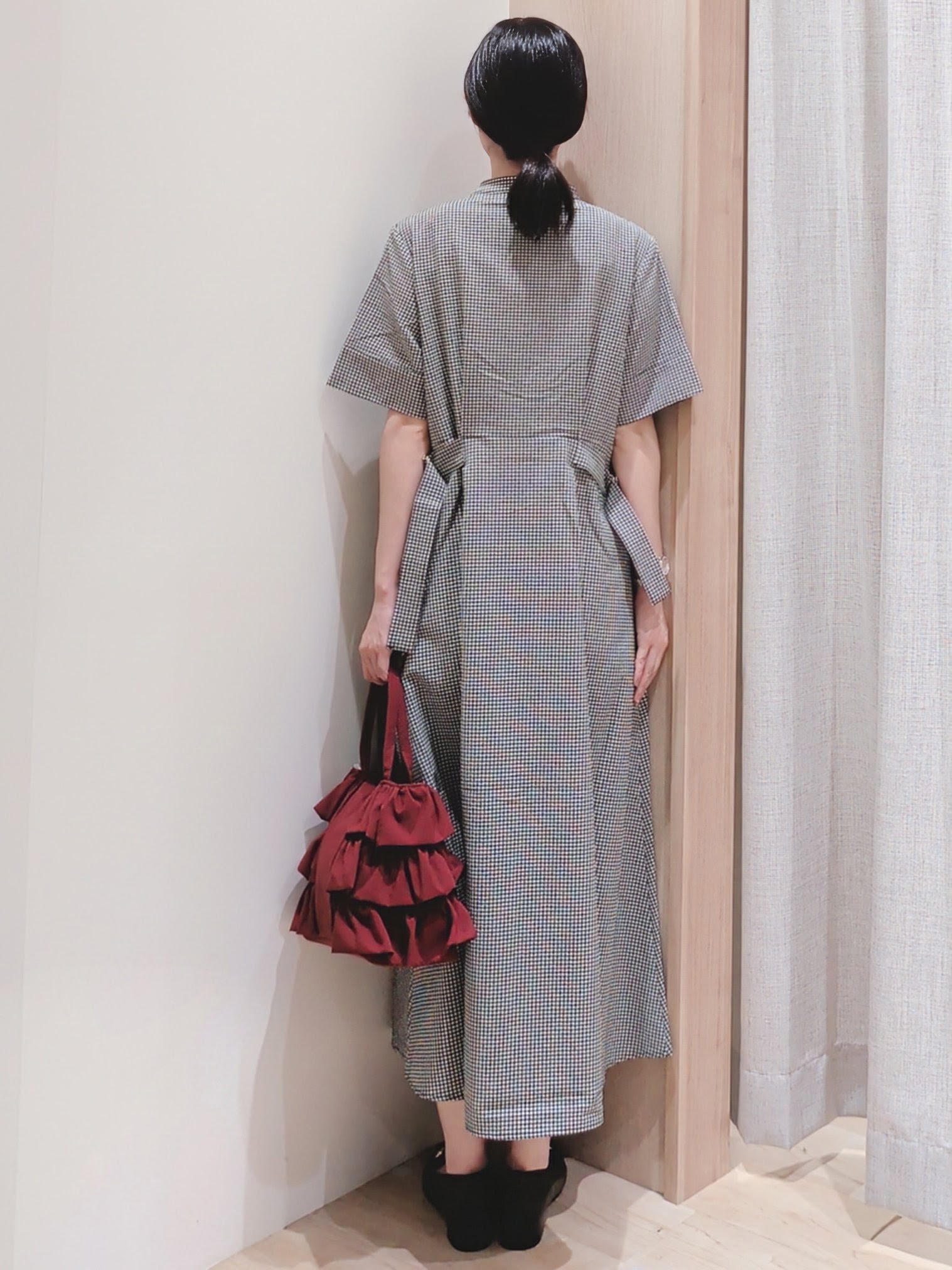 Yuiさんの「grove｜【低身長さんも選べる着丈/UV・シワになりにくいetc】涼やかさも、きちんとも叶うワンピース」を使ったコーディネート