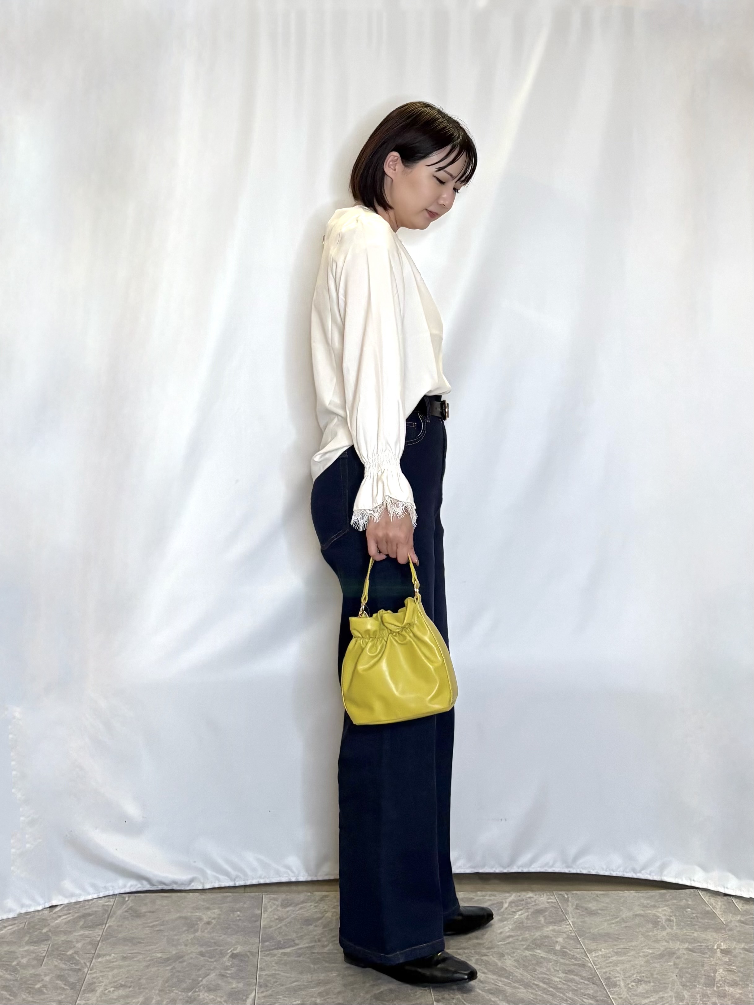 ネリさんの「SHOO･LA･RUE｜【S-LL/洗濯機可】お袖レースで華やぐ。フェミニンブラウス」を使ったコーディネート