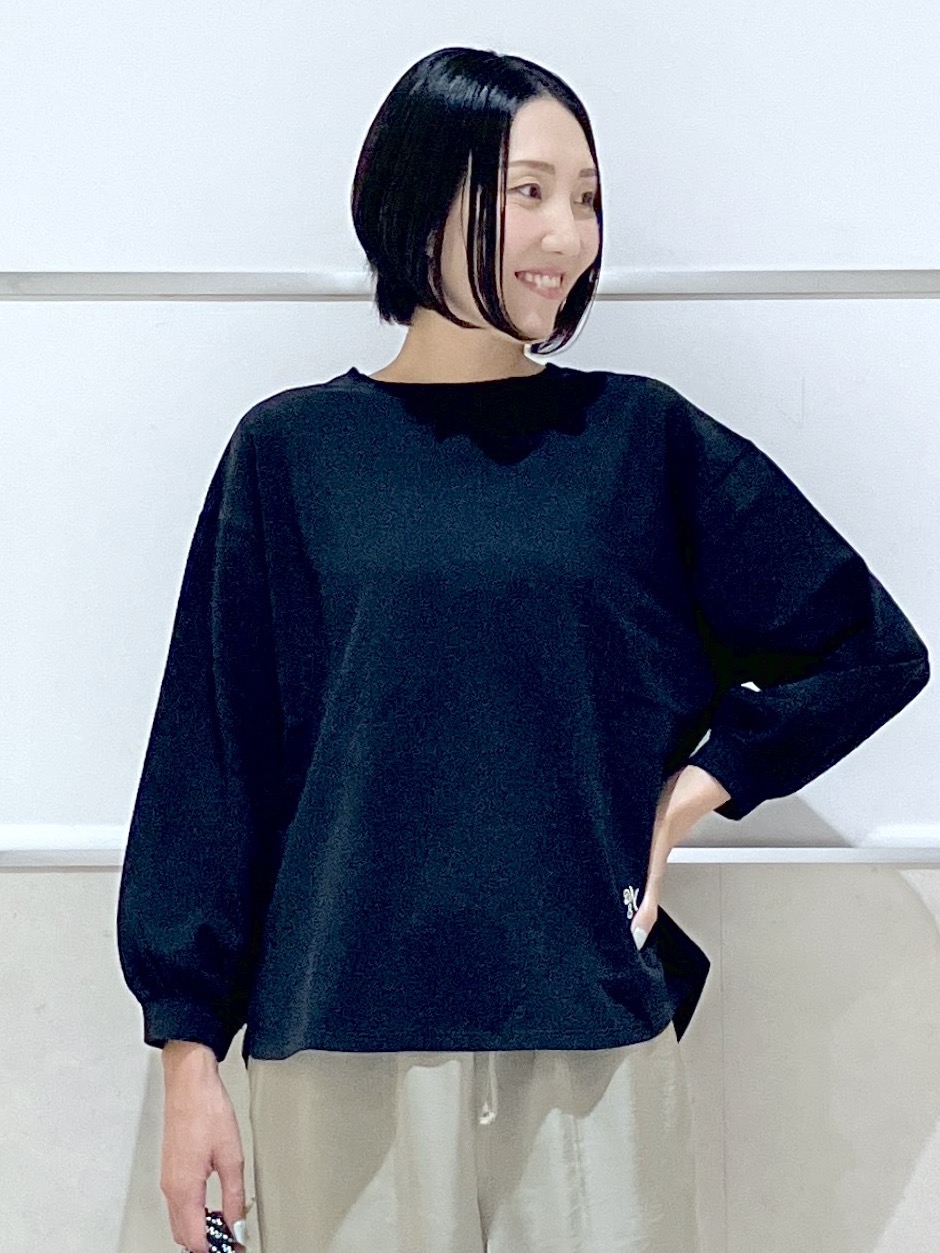 eriko さんの「Dessin｜バックヘンリーカットソー長袖」を使ったコーディネート