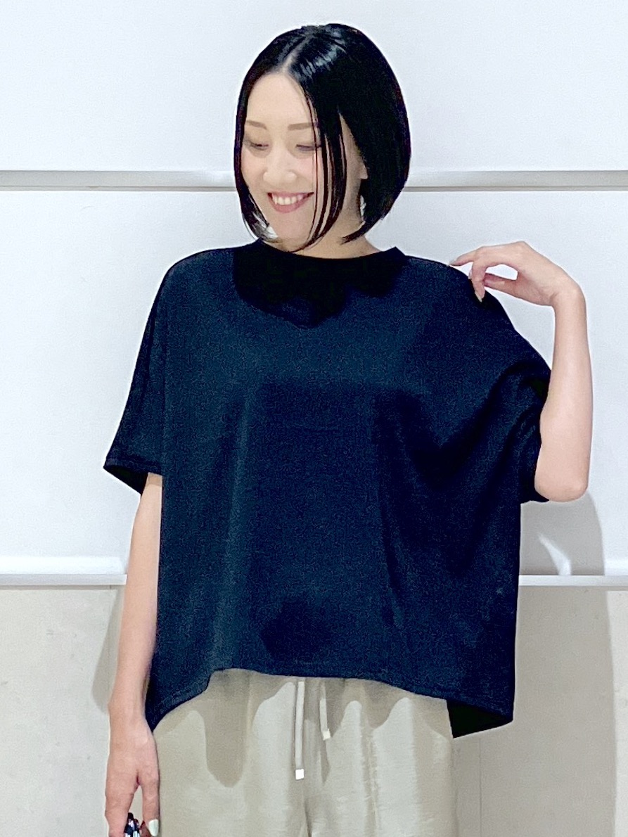 eriko さんの「Dessin｜【汗シミ防止/UVカット】ドルマンスリーブ プルオーバー」を使ったコーディネート