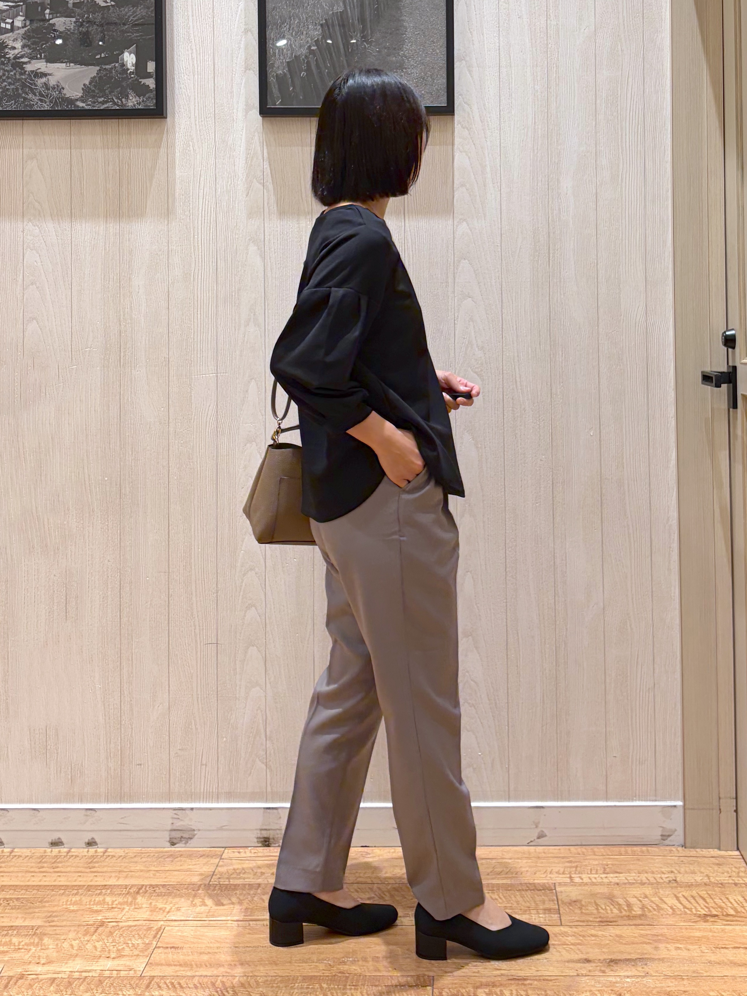 shirayuuuさんの「SHOO･LA･RUE｜【着丈選べる/2点セット】ネックレス付き やわらか8分袖ブラウス」を使ったコーディネート