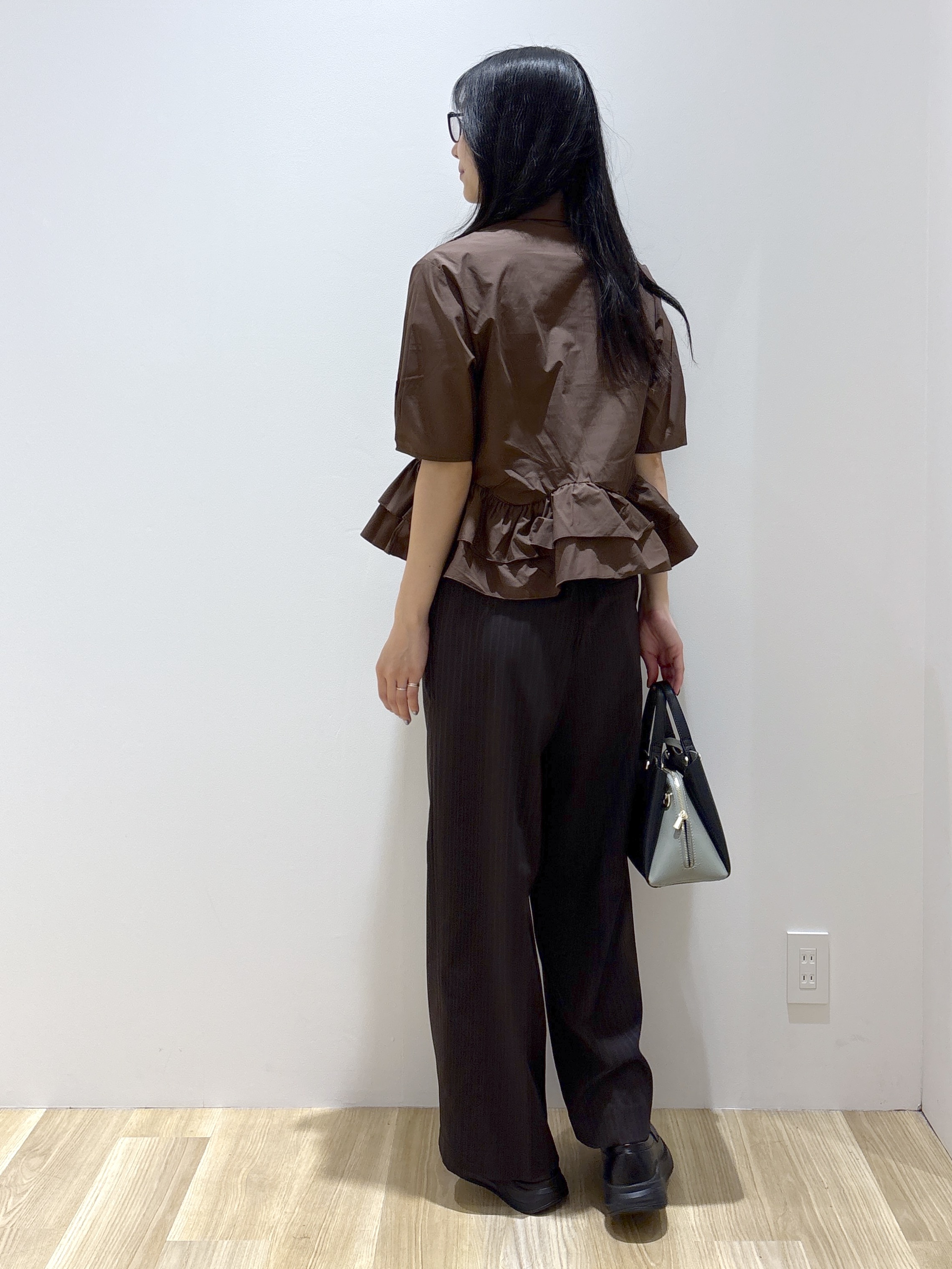 sachikoさんの「OPAQUE.CLIP｜裾ラッフルデザインブラウス【洗濯機OK】」を使ったコーディネート