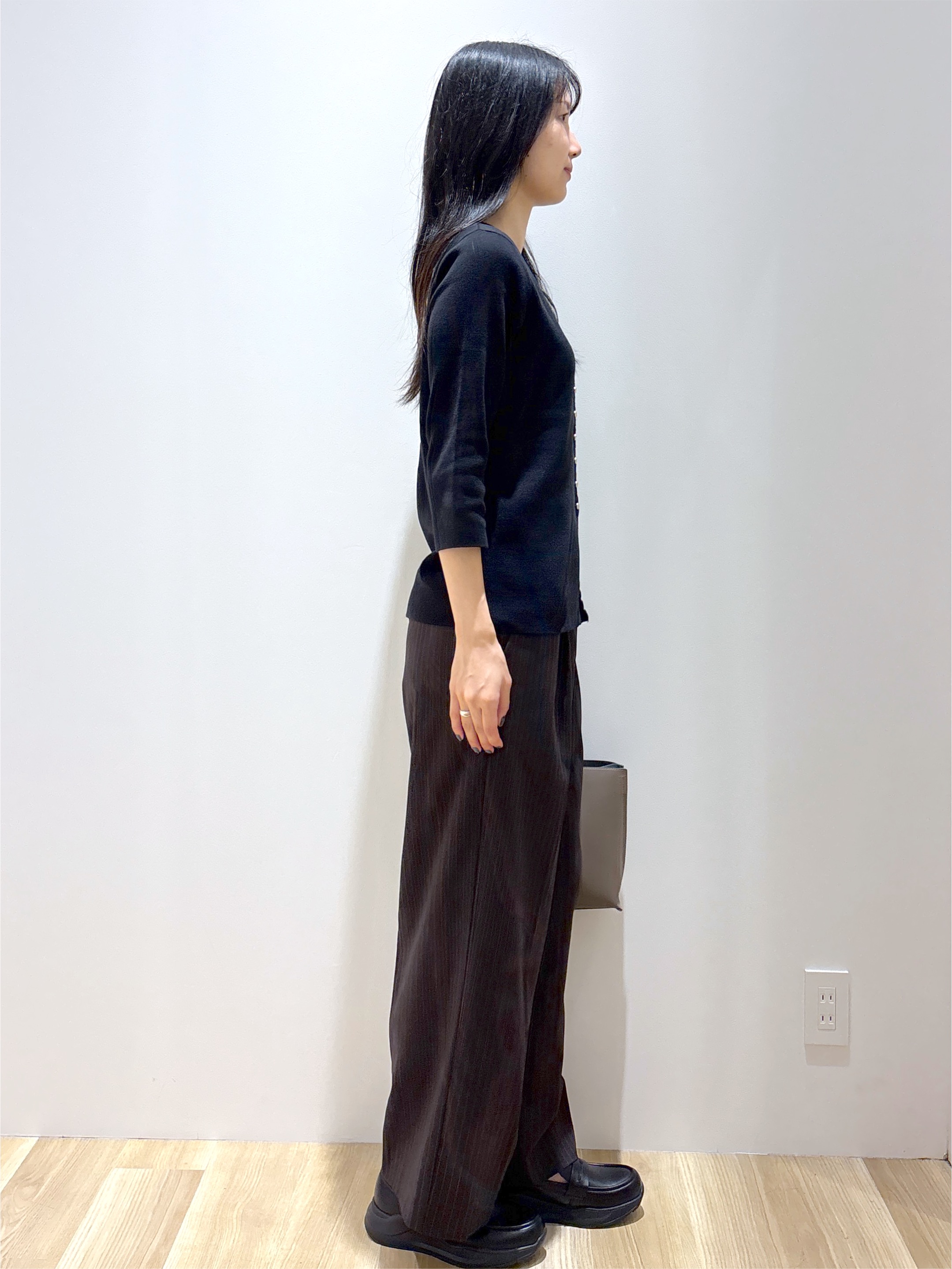 sachikoさんの「OPAQUE.CLIP｜多ボタンデザインニット【洗濯機OK】」を使ったコーディネート