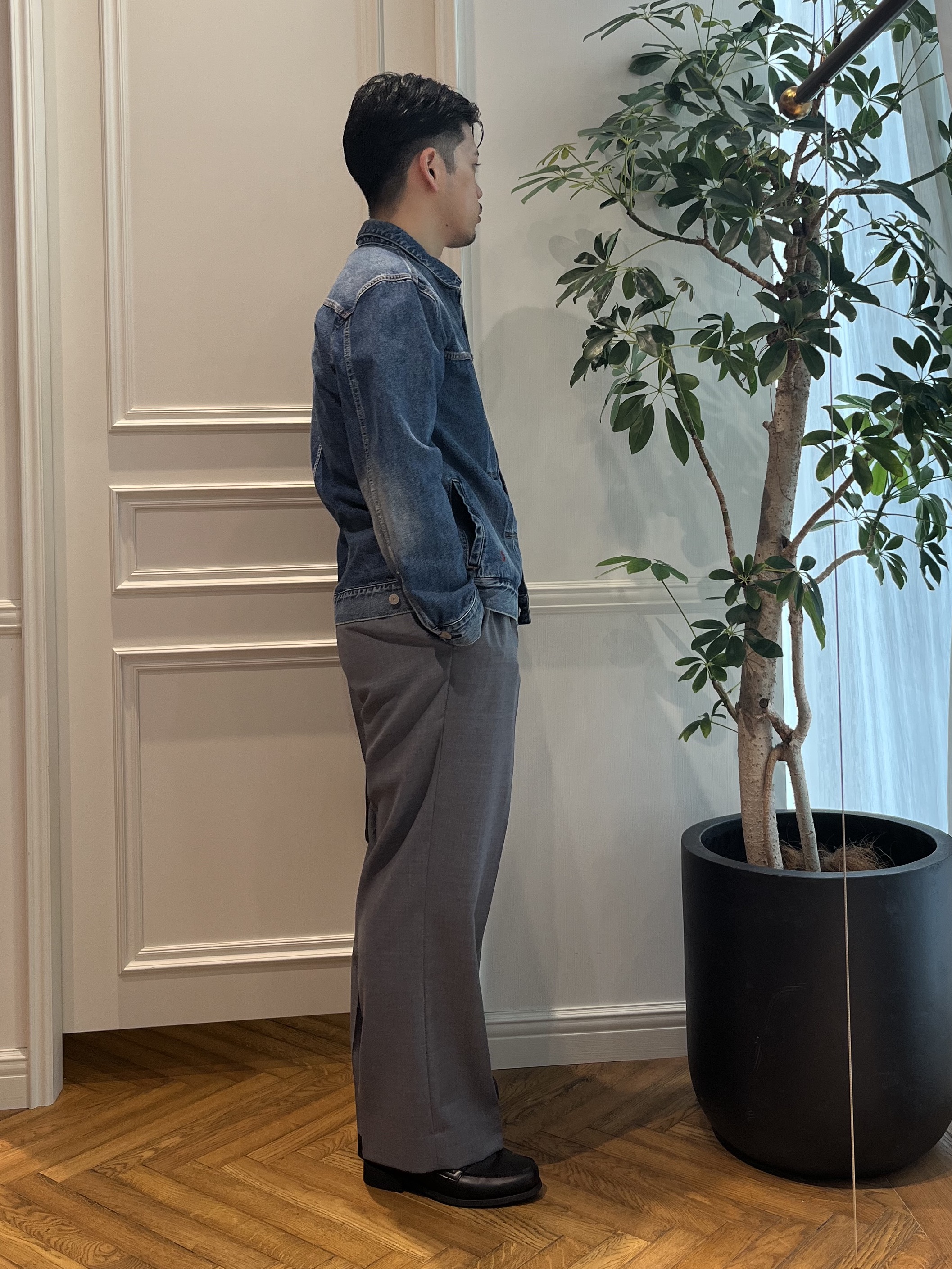 Tokuさんの「DRESSTERIOR｜【ウォッシャブル】サイドゴア ワンタックワイドパンツ」を使ったコーディネート
