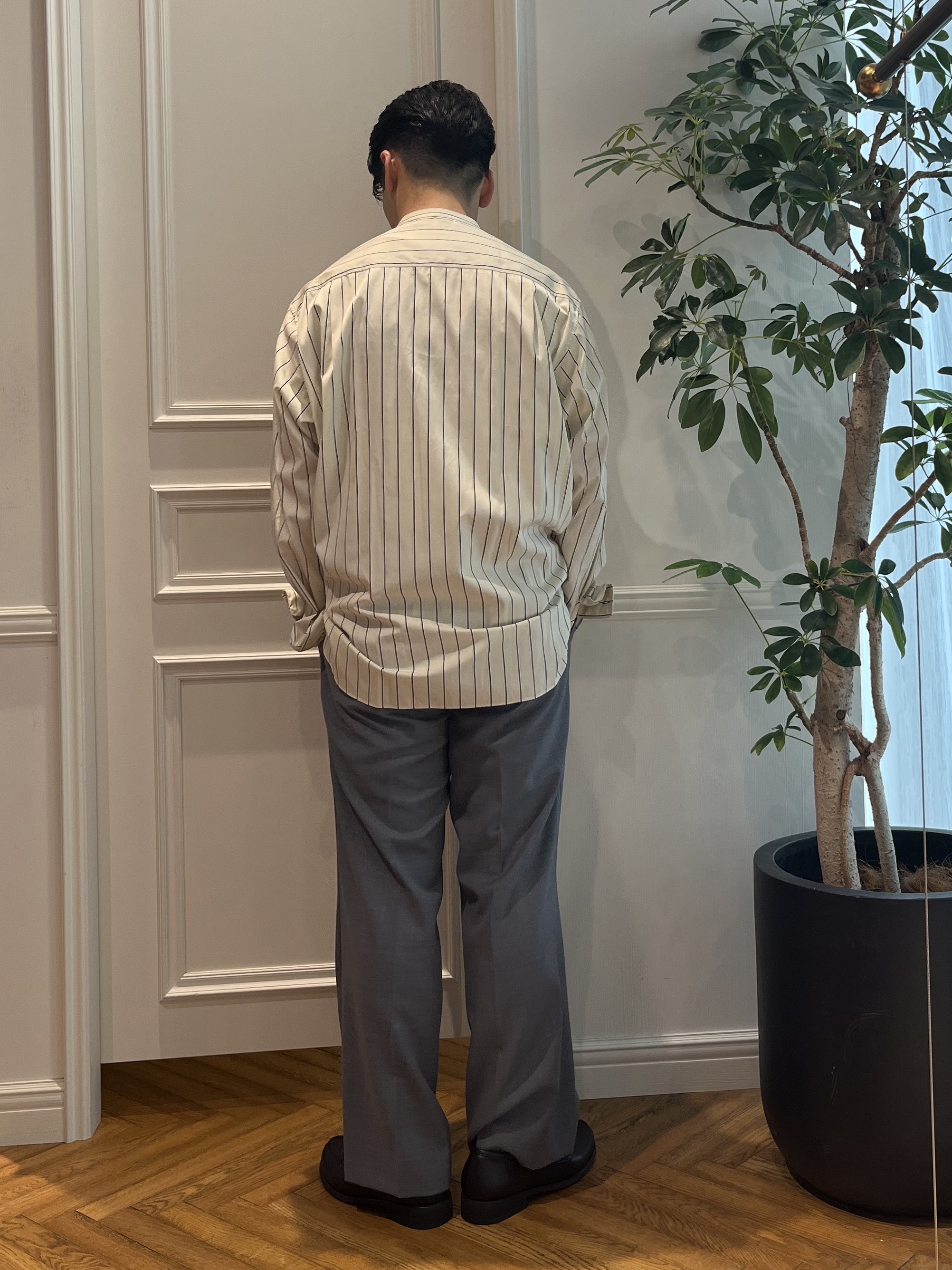 Tokuさんの「DRESSTERIOR｜【日本製】バンドカラー ストライプシャツ」を使ったコーディネート