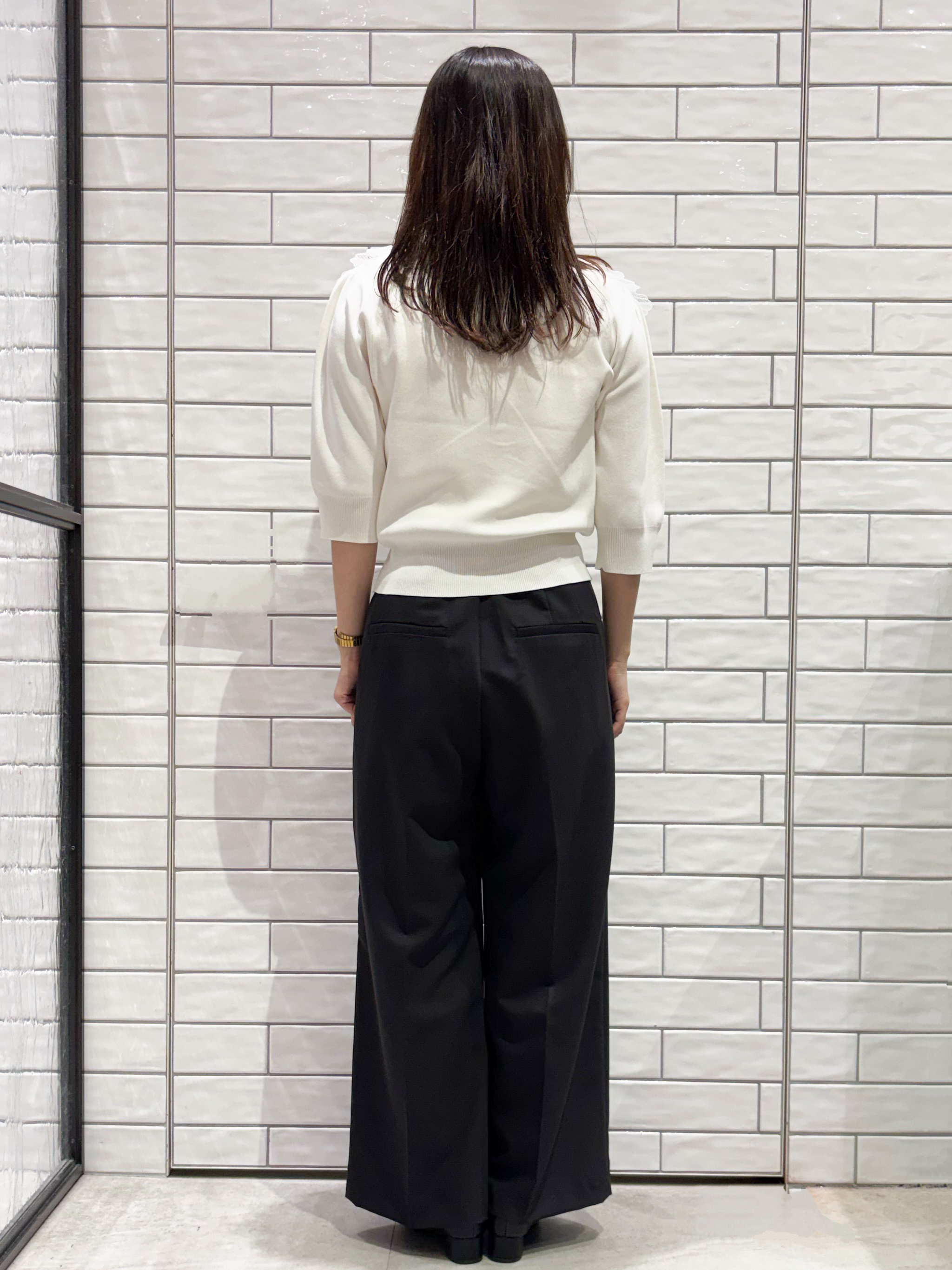 ranさんの「OPAQUE.CLIP｜【UVケア】エンブロイダリーレースVネックカーディガン《洗濯機OK》」を使ったコーディネート