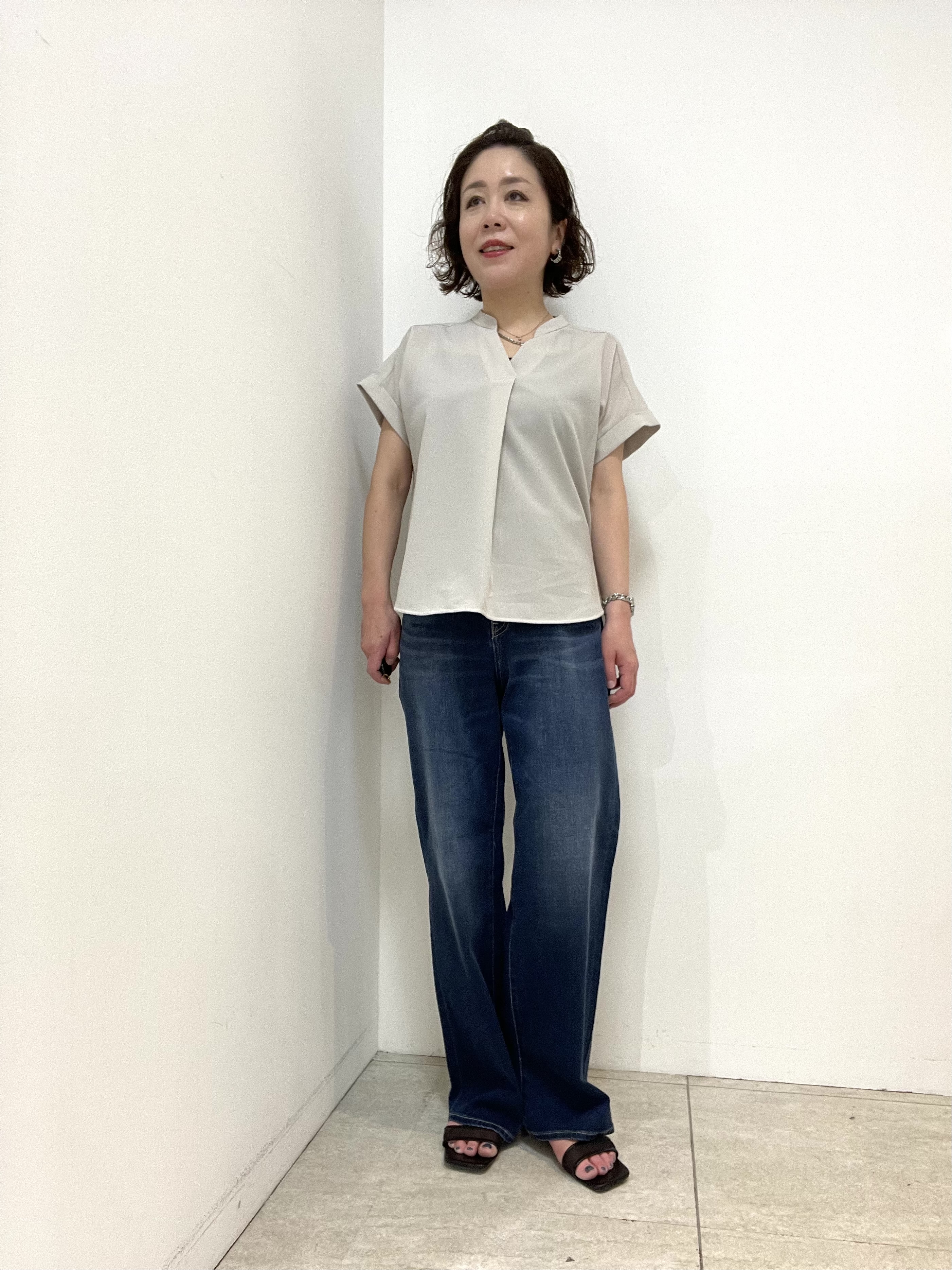 Wachiさんの「UNTITLED｜【残暑も快適/セットアップ可/接触冷感】エアリークールブラウス」を使ったコーディネート