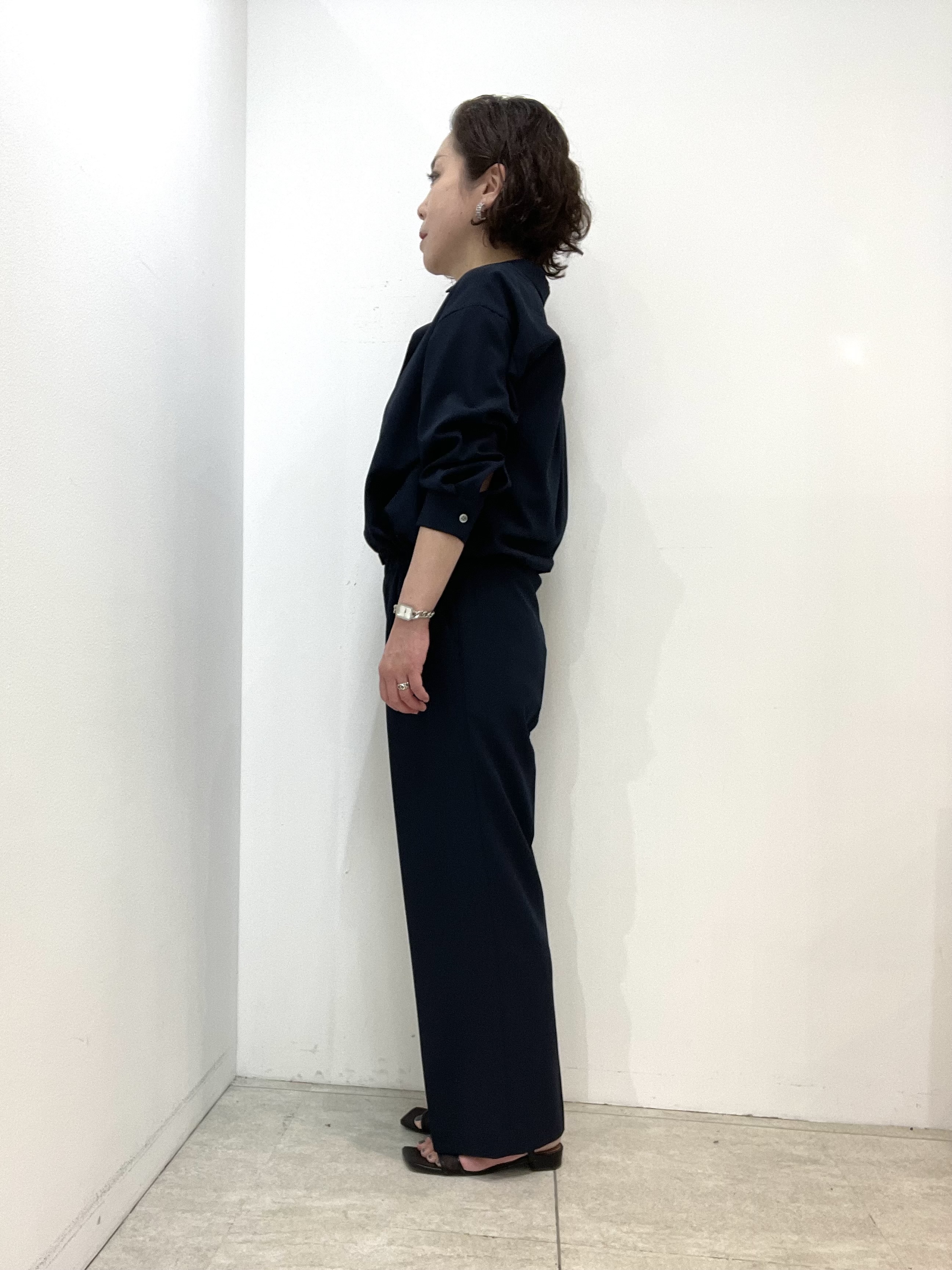 Wachiさんの「UNTITLED｜【秋羽織り/セットアップ可/UVカット】エアリークールドロストシャツ」を使ったコーディネート