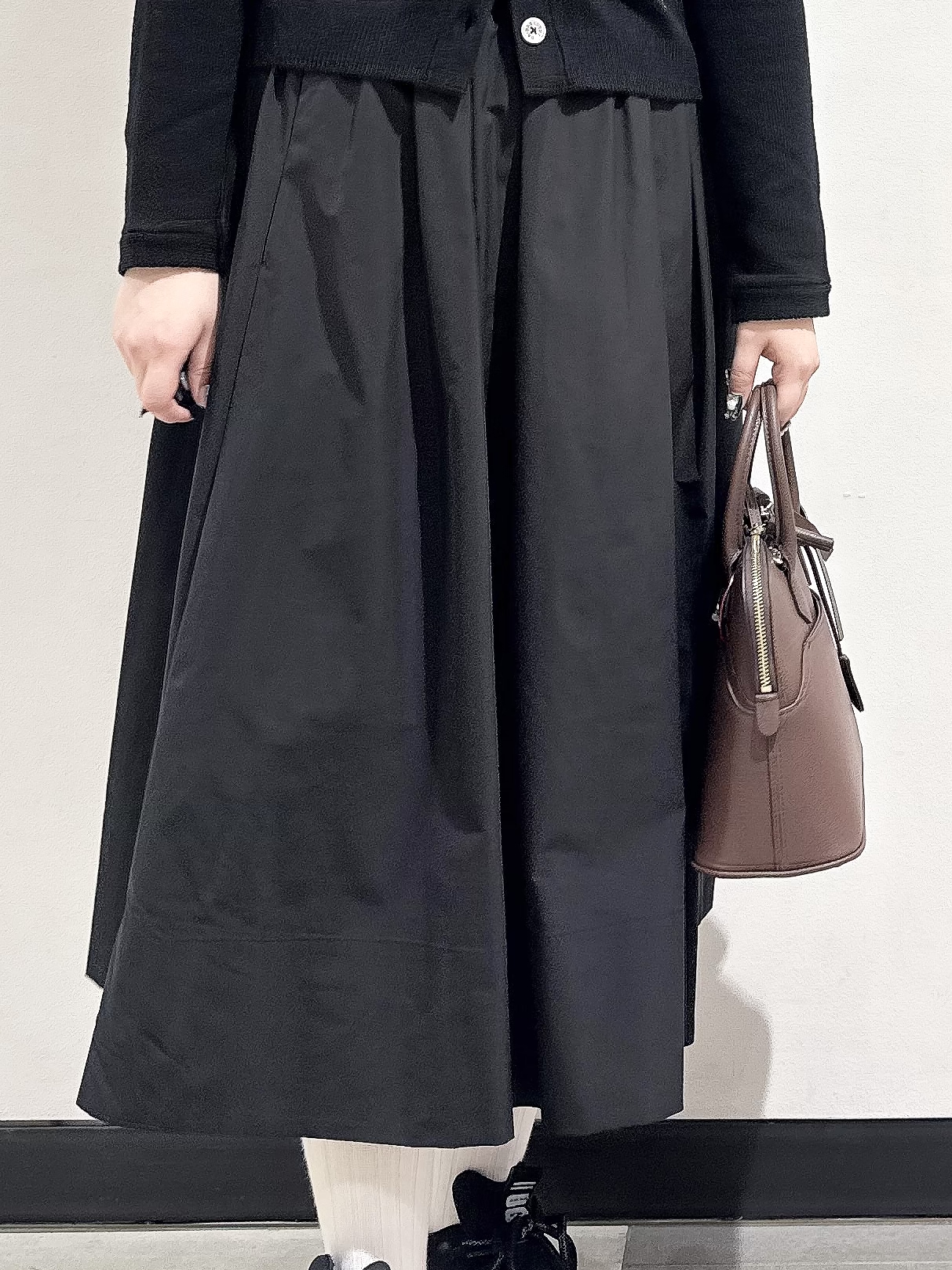 なかもとあきさんの「DRESSTERIOR｜リリークレストカーディガン」を使ったコーディネート