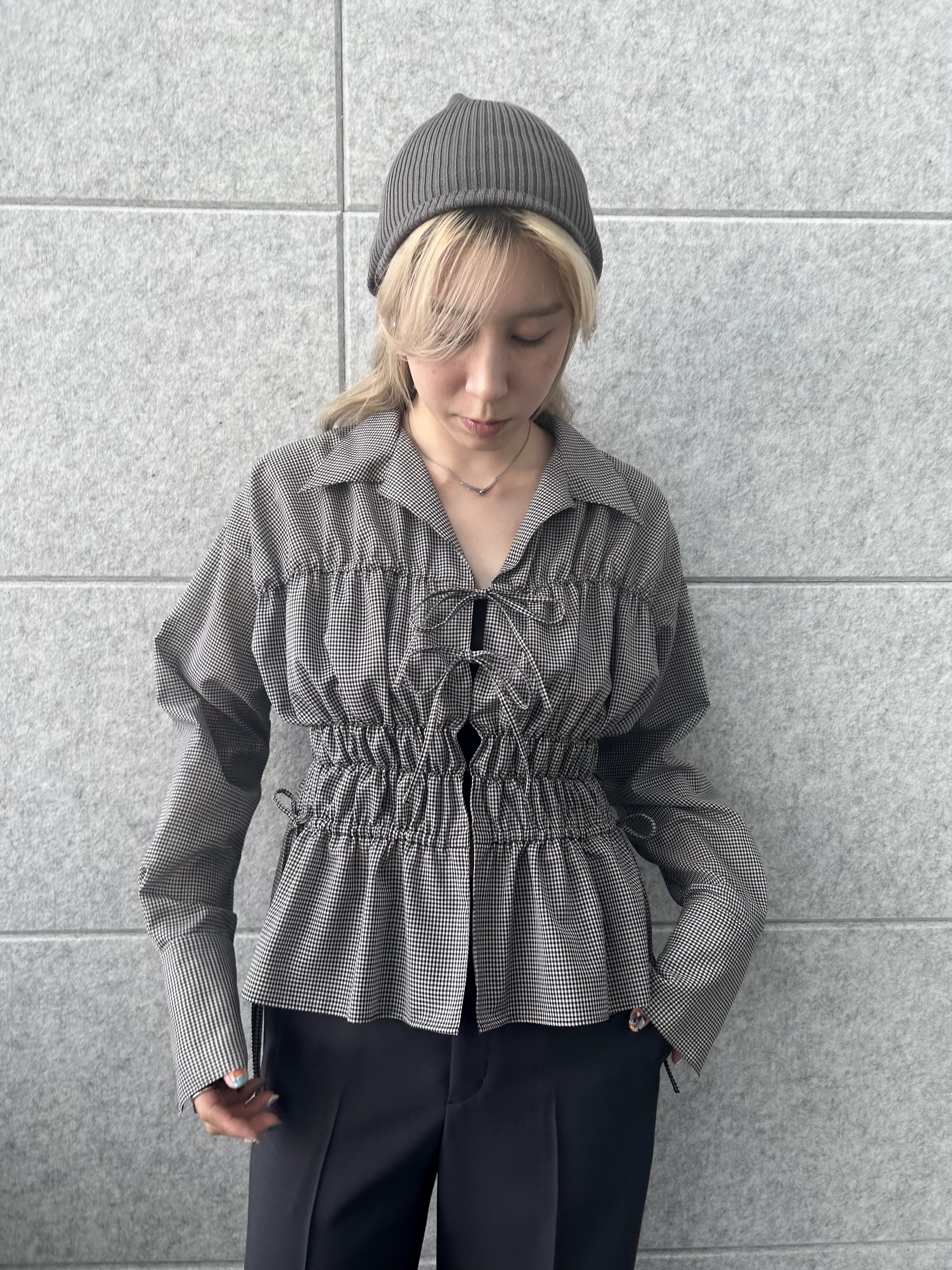 honoka Aさんの「CODE A｜light shirred check blouse」を使ったコーディネート