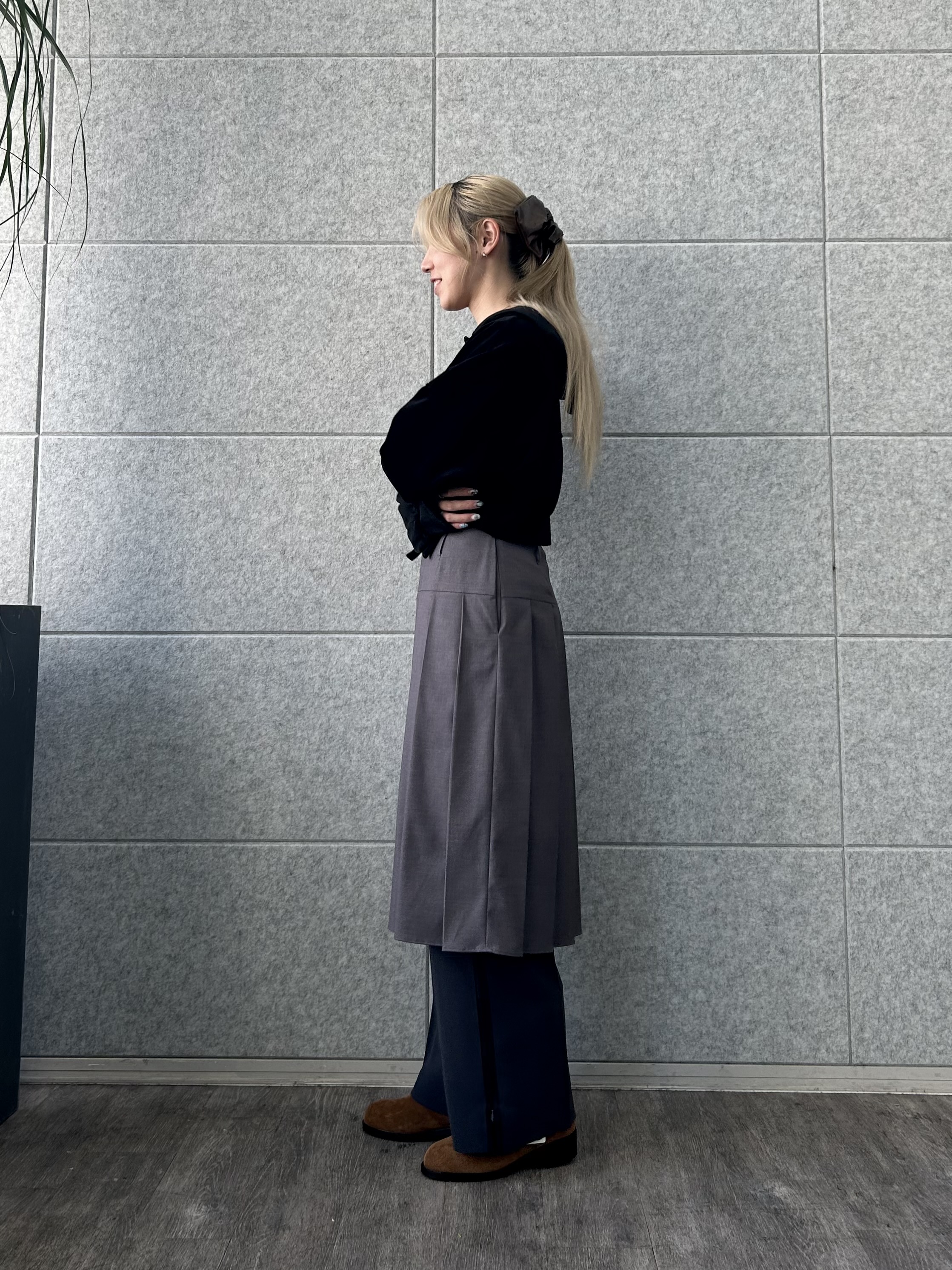 honoka Aさんの「CODE A｜velour cropped hoodie」を使ったコーディネート