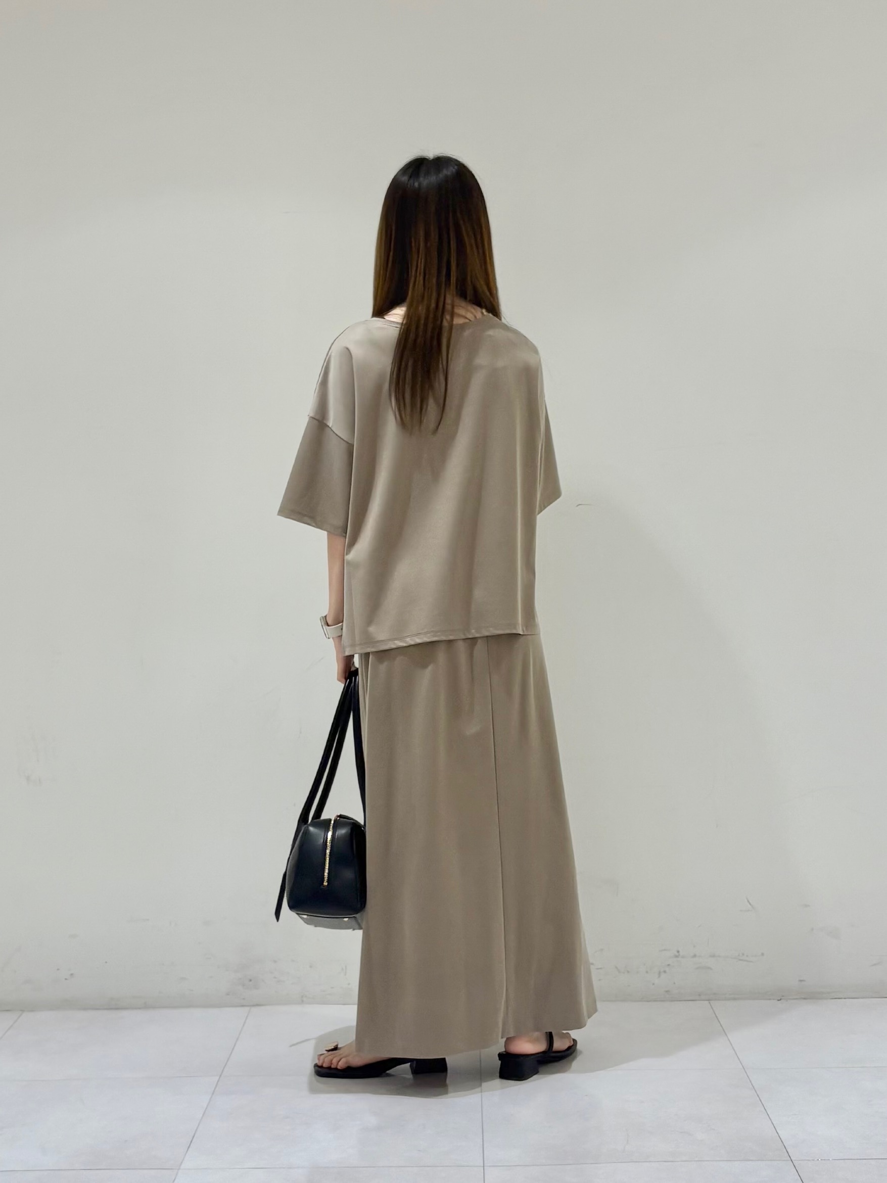 kyokaさんの「UNTITLED｜【きれいめTシャツ/セットアップ可】ヴィンテージライクプルオーバー」を使ったコーディネート