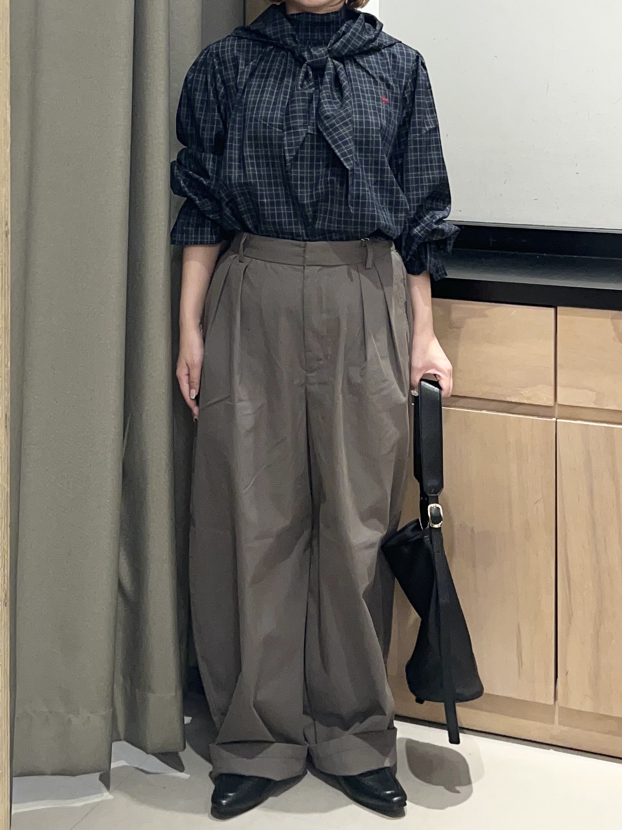 かのさんの「THE SHOP TK｜POLO BCS/チェックスカーフ付きブラウス」を使ったコーディネート