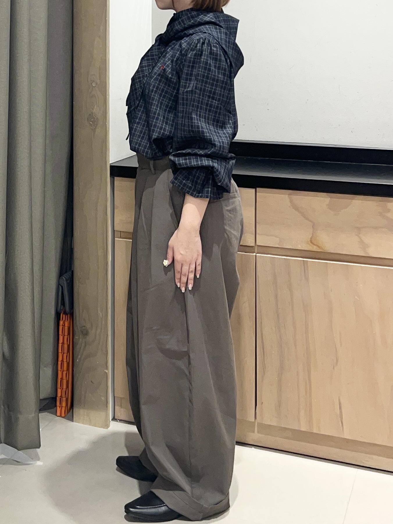 かのさんの「THE SHOP TK｜POLO BCS/チェックスカーフ付きブラウス」を使ったコーディネート