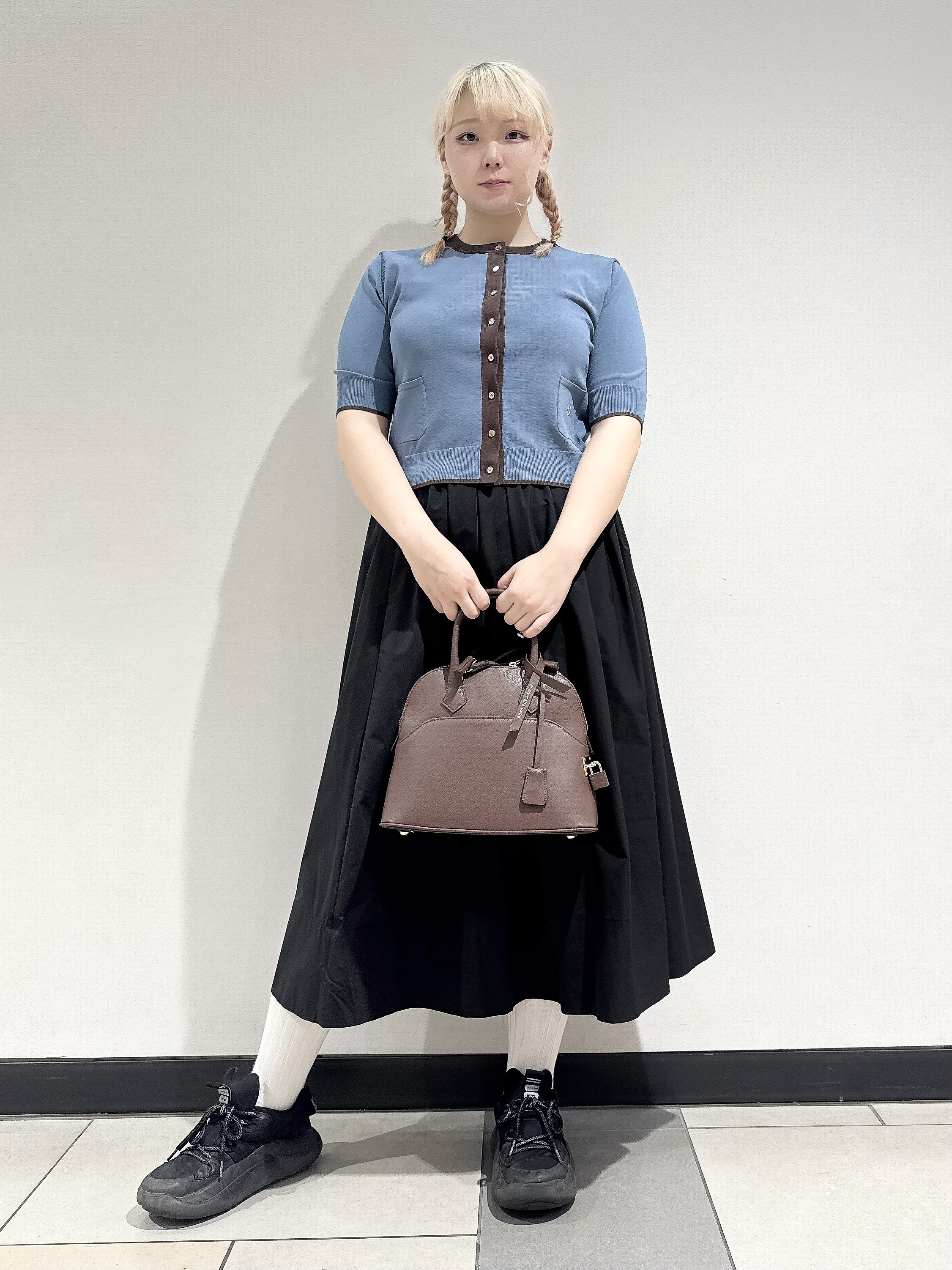 なかもとあきさんの「DRESSTERIOR｜【総ゴム仕様】タックボリュームスカート」を使ったコーディネート