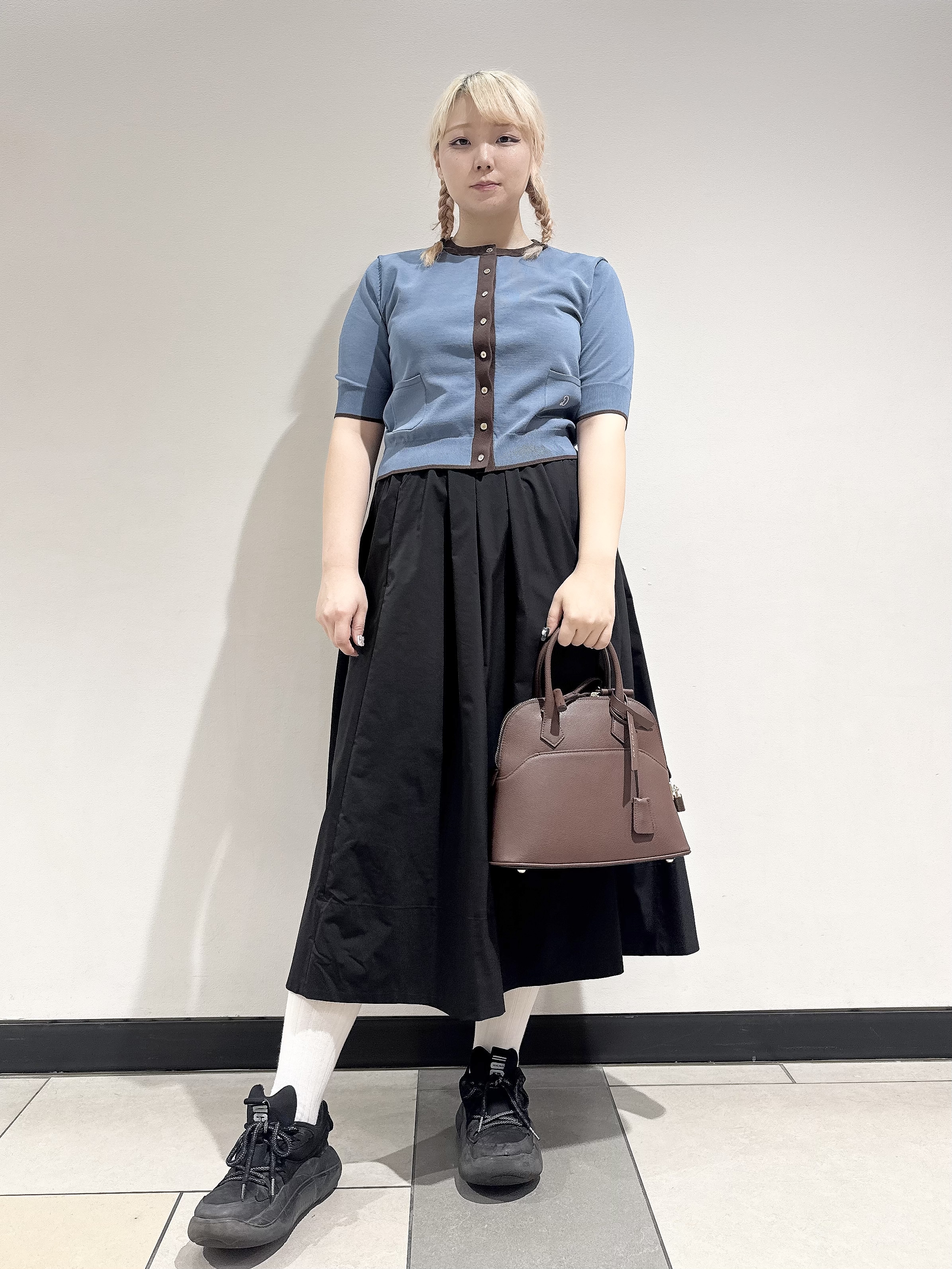 なかもとあきさんの「DRESSTERIOR｜【総ゴム仕様】タックボリュームスカート」を使ったコーディネート