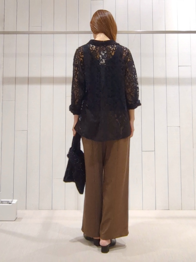 SHOさんの「INDIVI｜【洗える／トレンド】大人レースシャツ」を使ったコーディネート
