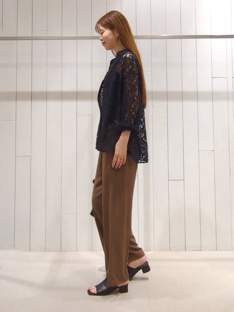 SHOさんの「INDIVI｜【洗える／トレンド】大人レースシャツ」を使ったコーディネート