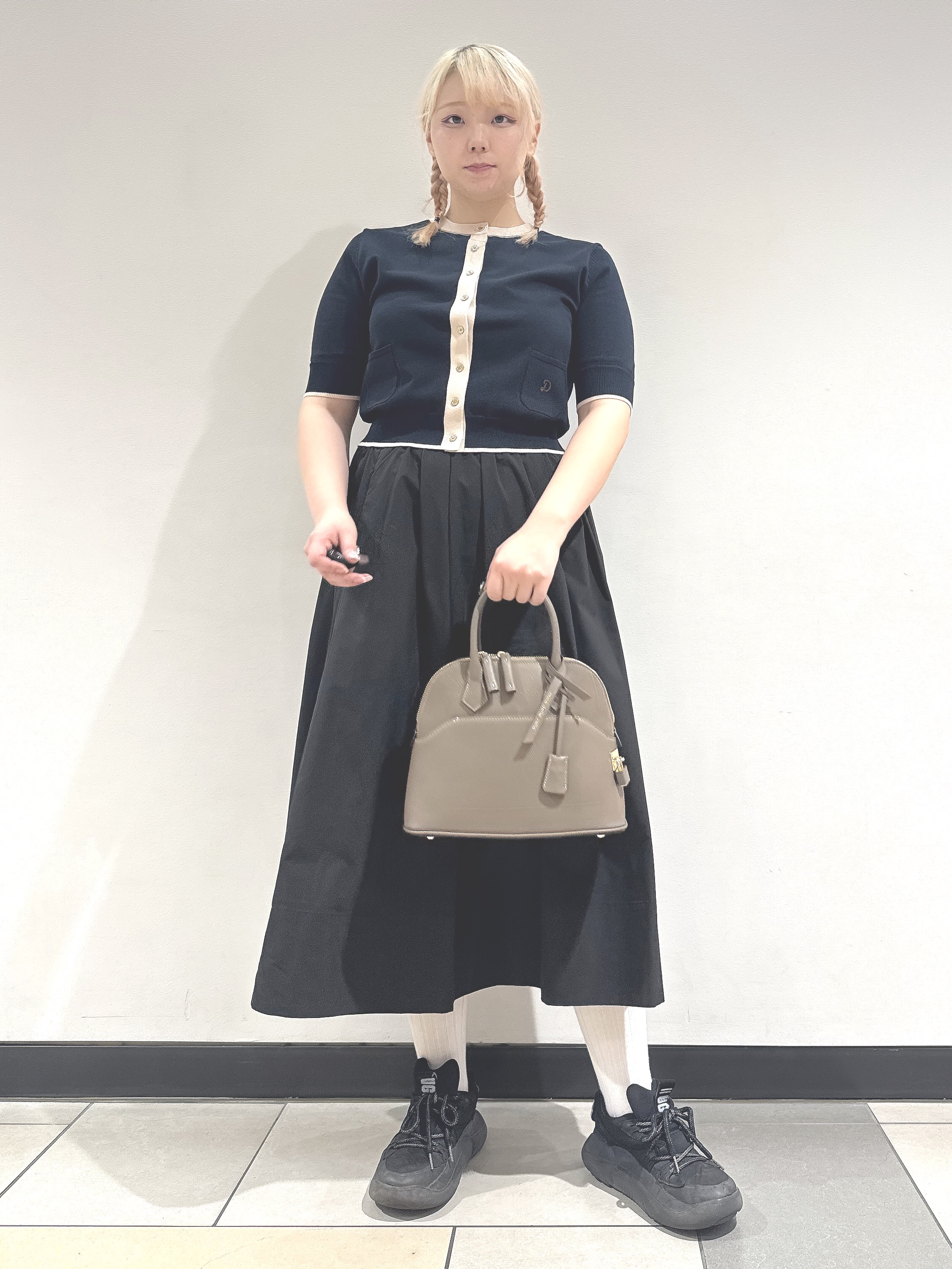 なかもとあきさんの「DRESSTERIOR｜【総ゴム仕様】タックボリュームスカート」を使ったコーディネート