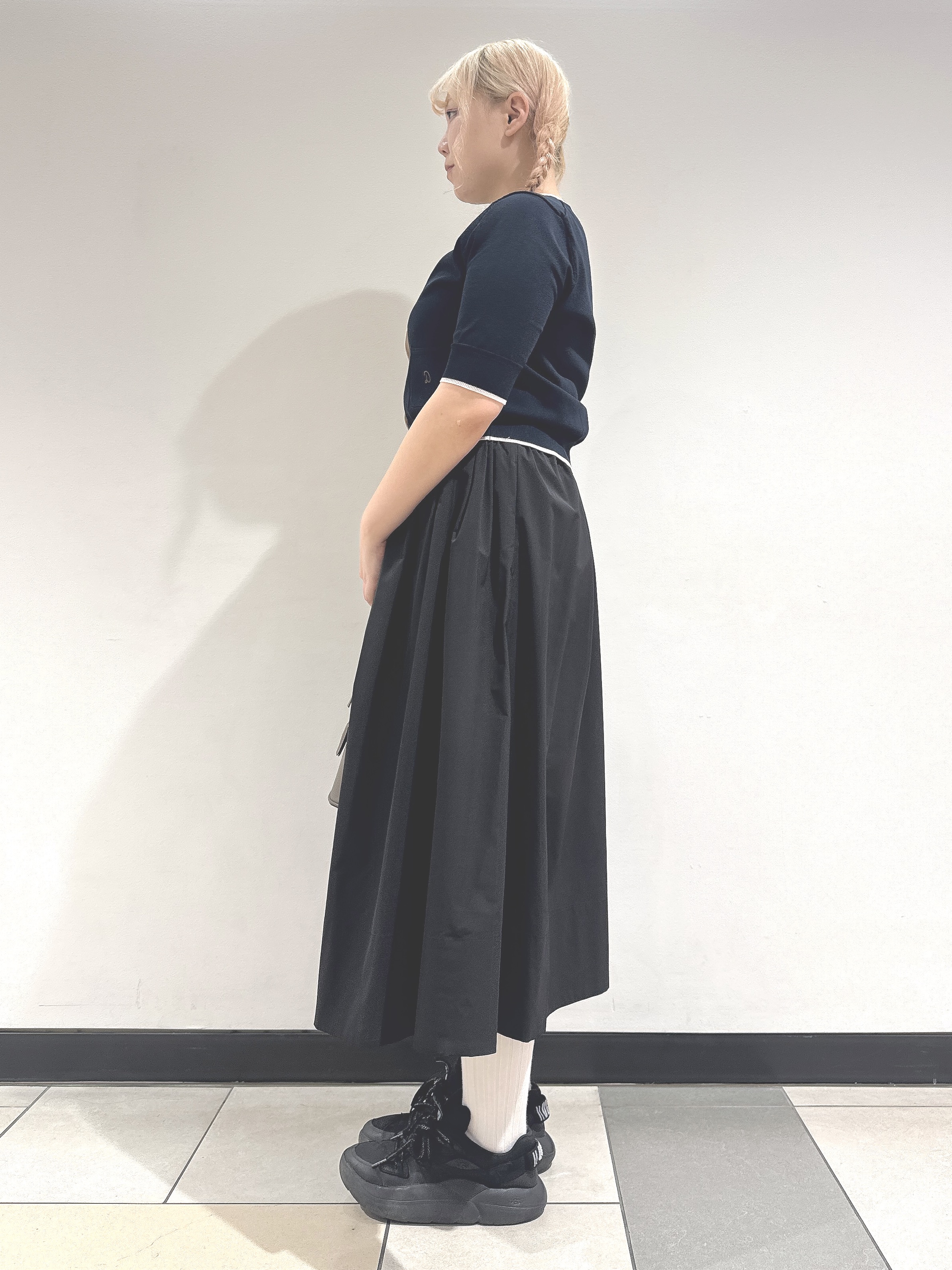 なかもとあきさんの「DRESSTERIOR｜【総ゴム仕様】タックボリュームスカート」を使ったコーディネート