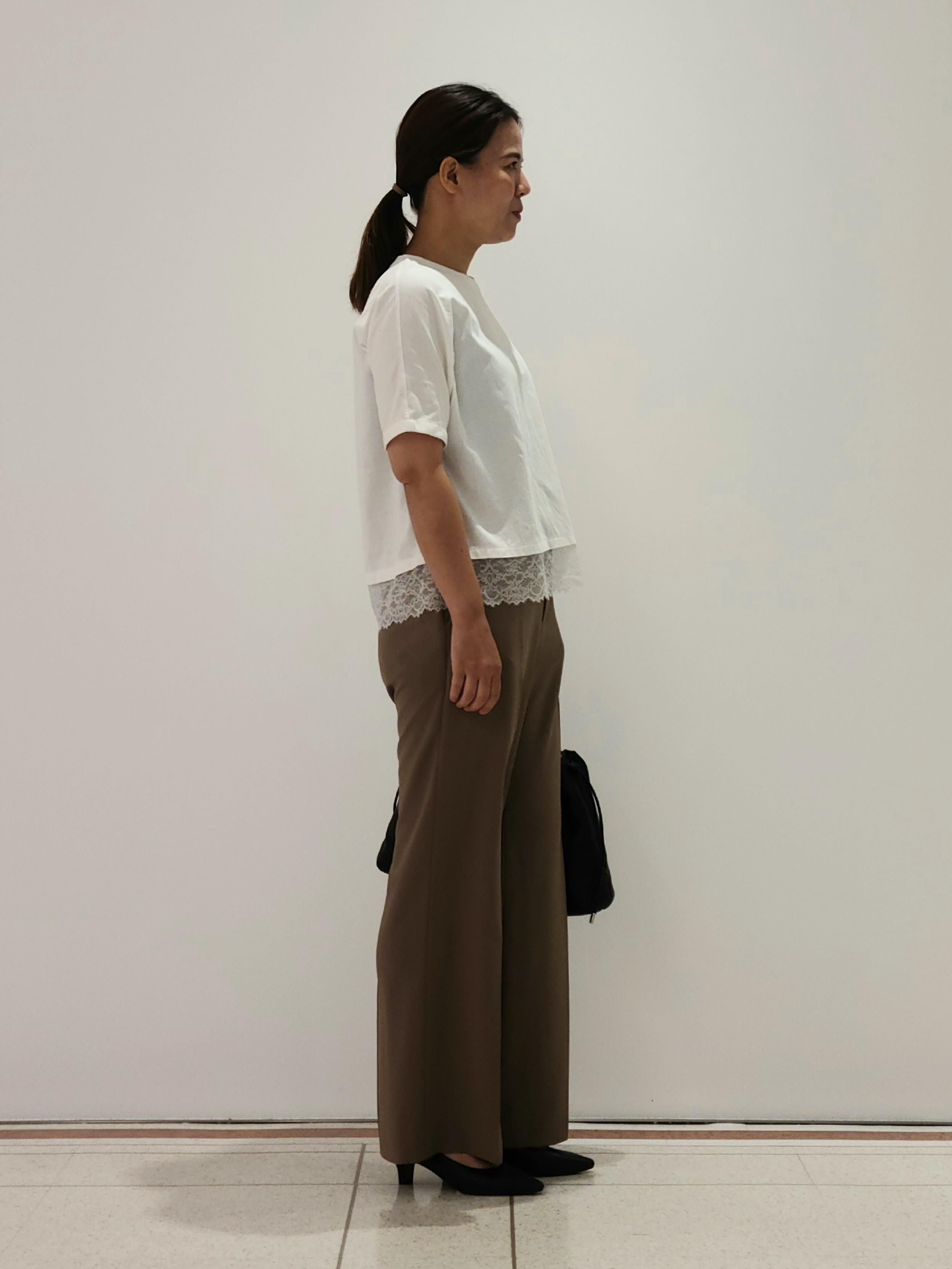 eriさんの「INDIVI｜【汗ジミ防止／接触冷感】裾レースドルマンTシャツ」を使ったコーディネート