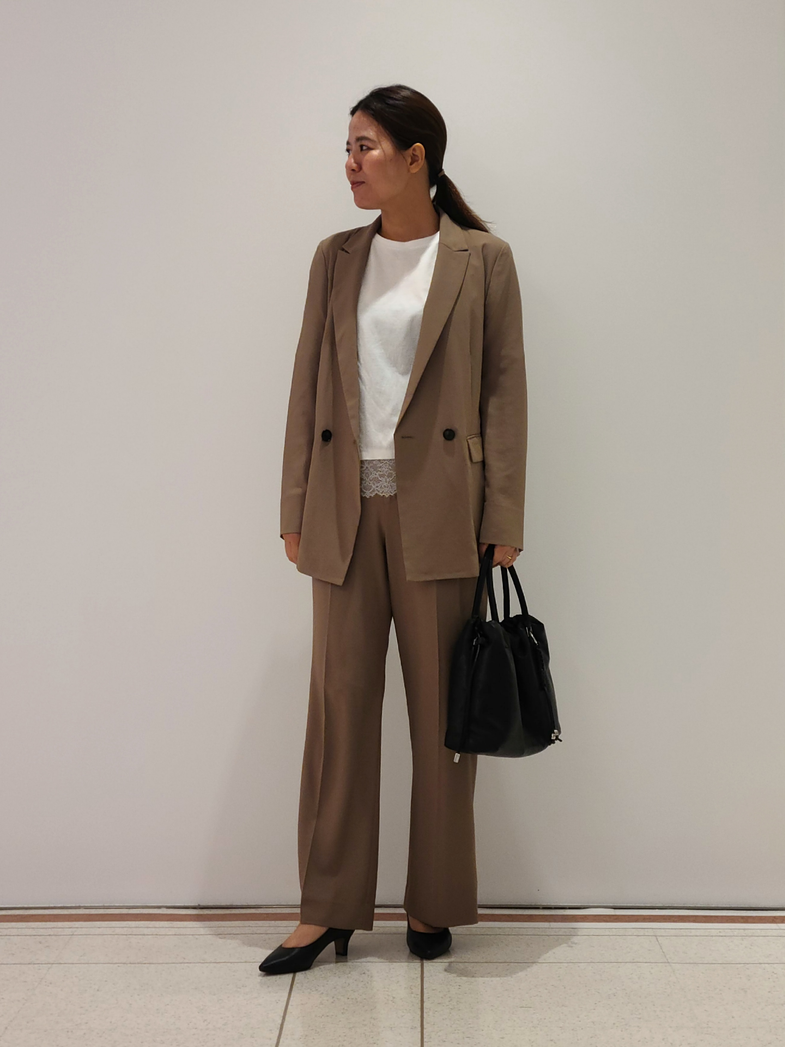 eriさんの「INDIVI｜【汗ジミ防止／接触冷感】裾レースドルマンTシャツ」を使ったコーディネート