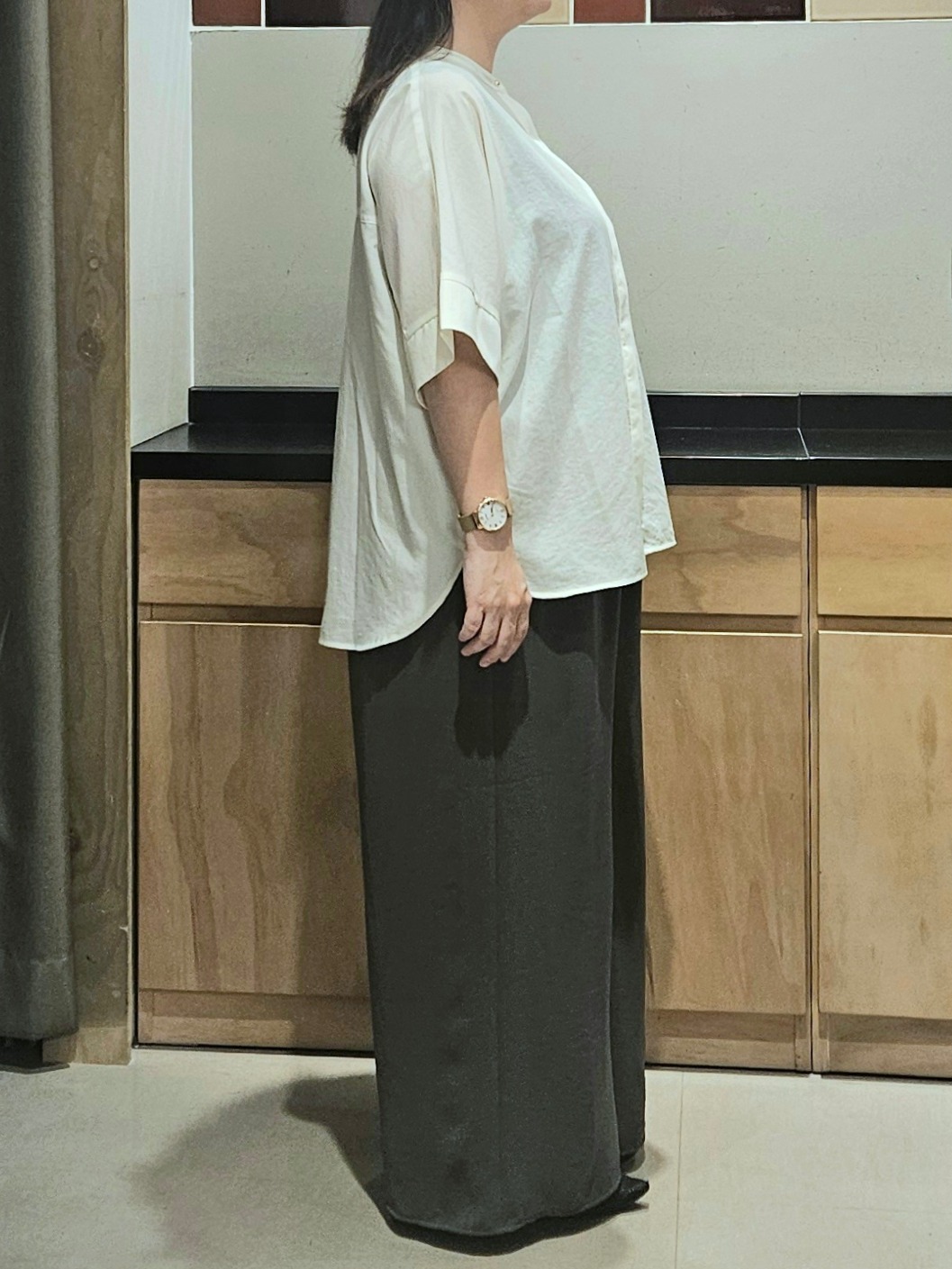 okayuさんの「THE SHOP TK｜【高レビュー/体型カバー】さらっと快適 ドルマン5分袖ブラウス」を使ったコーディネート