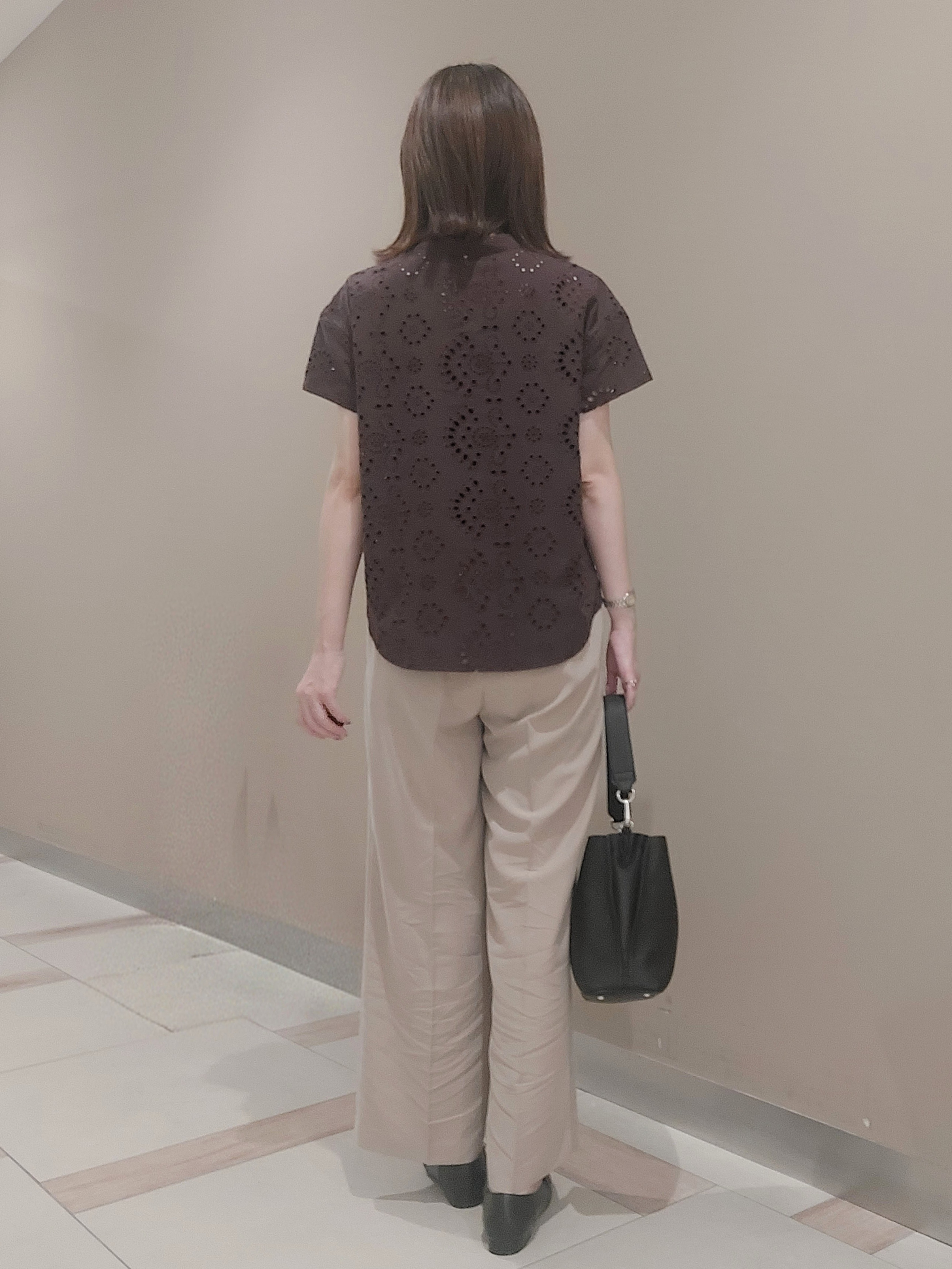 saiさんの「Reflect｜【通勤◎】カットワーク刺繍レース シャツブラウス」を使ったコーディネート