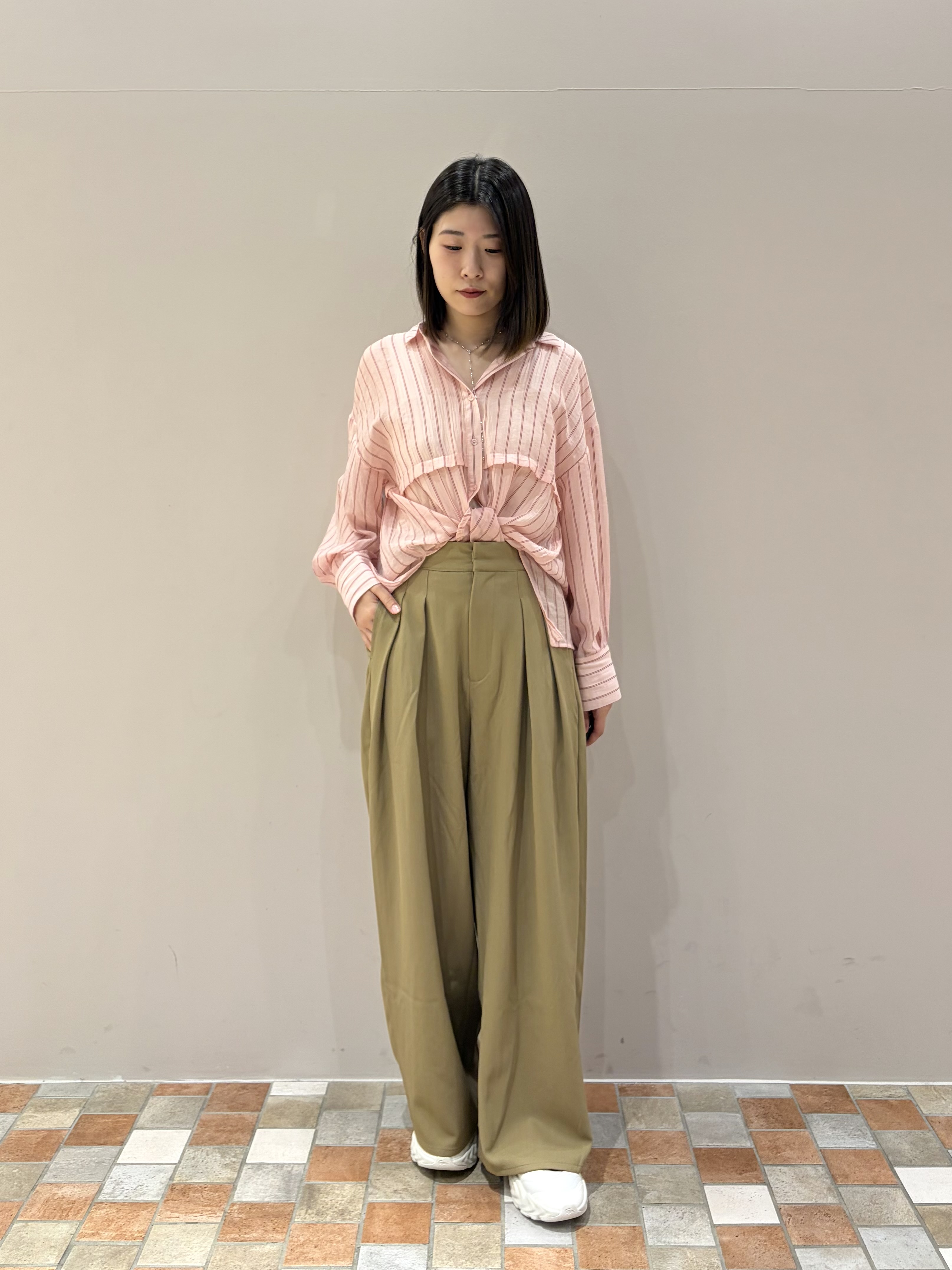 amiさんの「INDIVI｜ラインロングネックレス」を使ったコーディネート