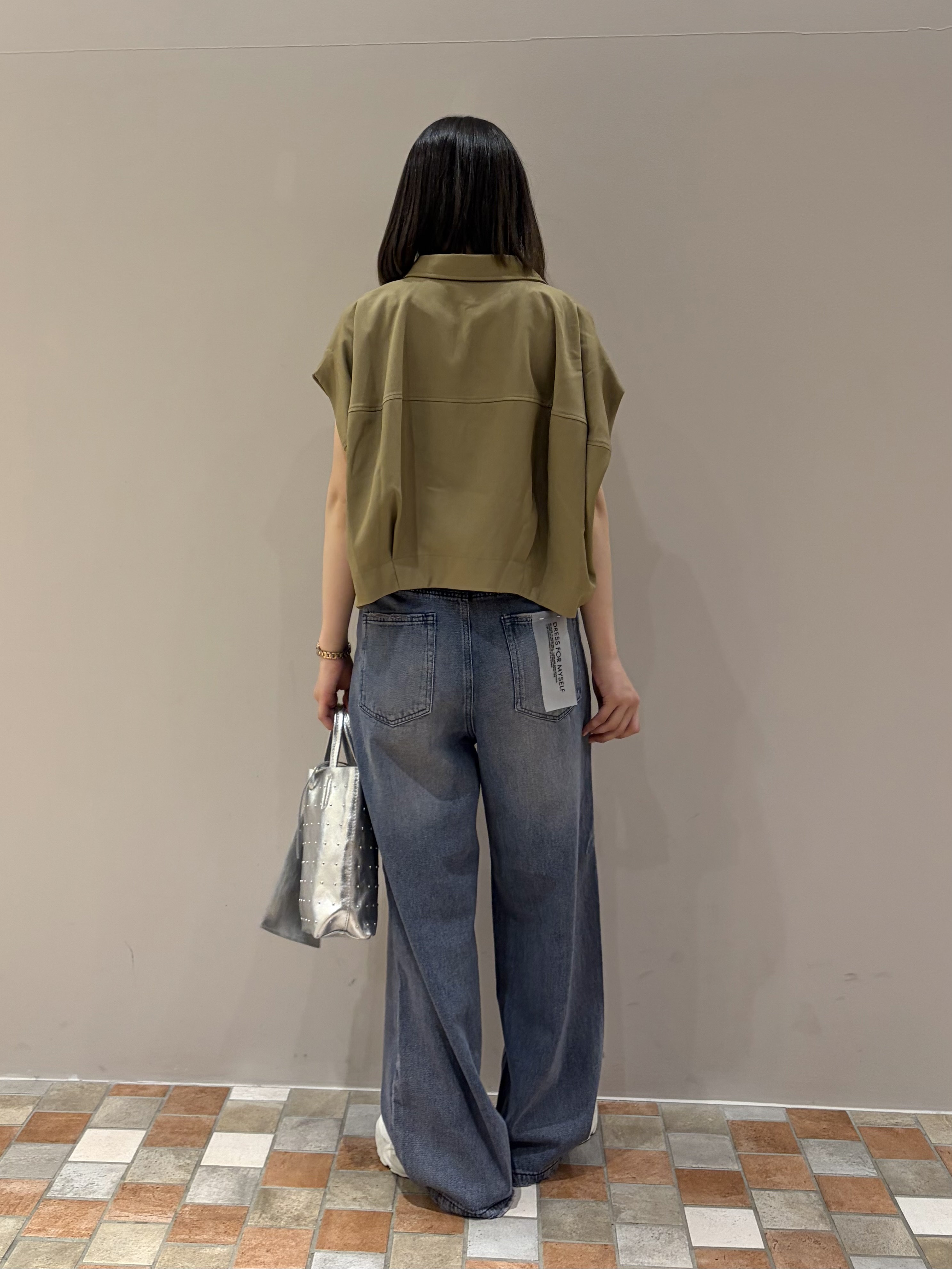amiさんの「INDIVI｜ダブルボールチェーンネックレス」を使ったコーディネート