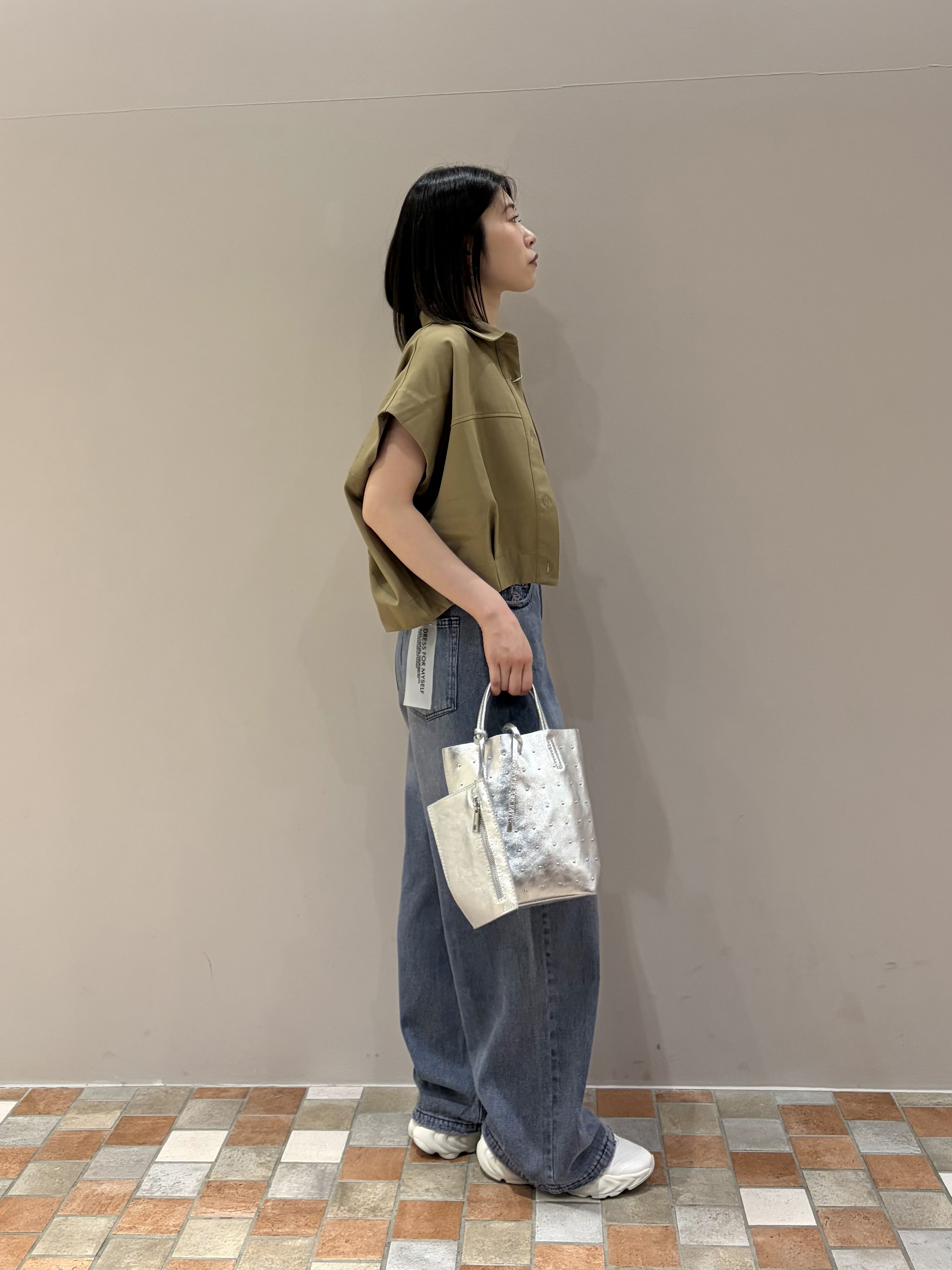 amiさんの「INDIVI｜ダブルボールチェーンネックレス」を使ったコーディネート