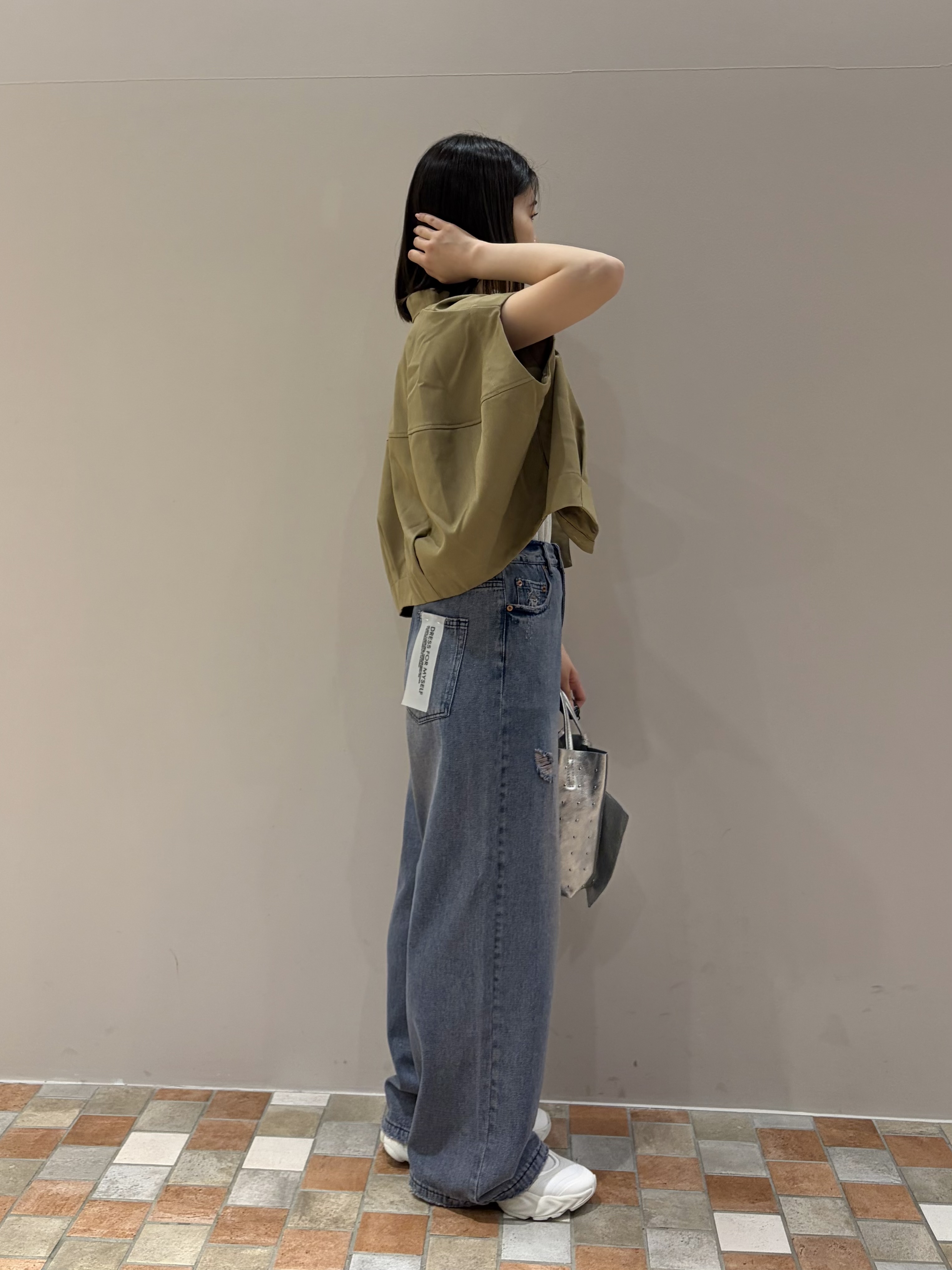 amiさんの「INDIVI｜ダブルボールチェーンネックレス」を使ったコーディネート
