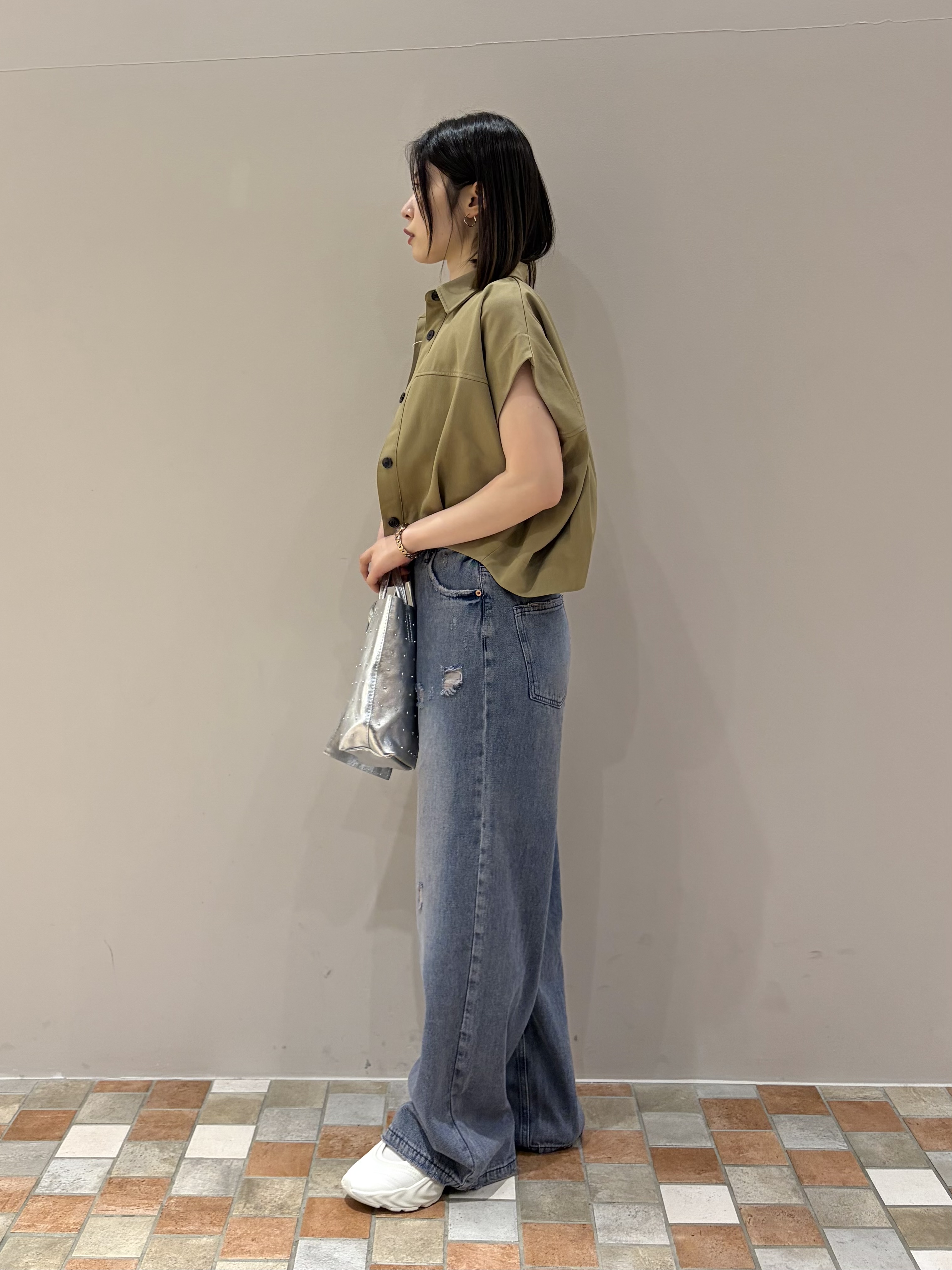 amiさんの「INDIVI｜ダブルボールチェーンネックレス」を使ったコーディネート