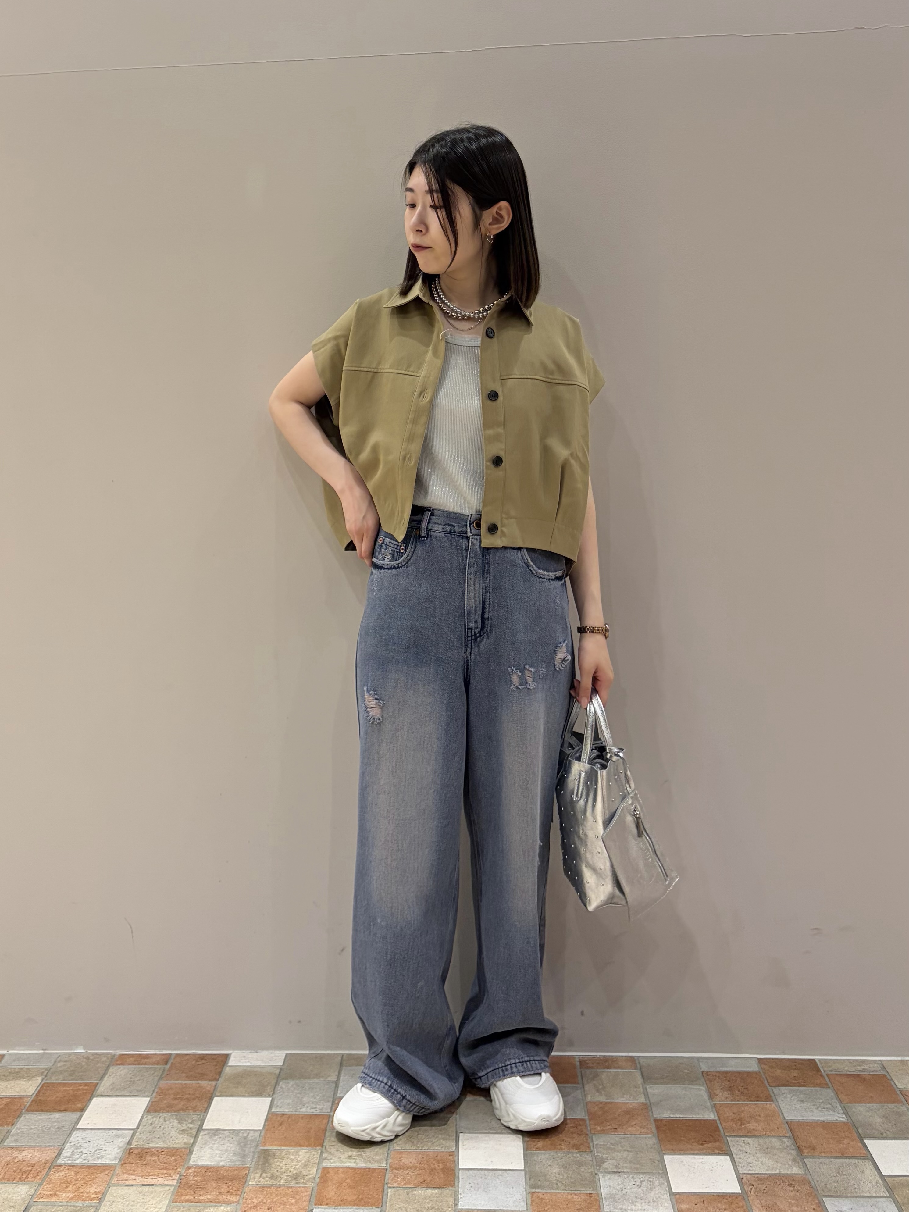 amiさんの「INDIVI｜ダブルボールチェーンネックレス」を使ったコーディネート