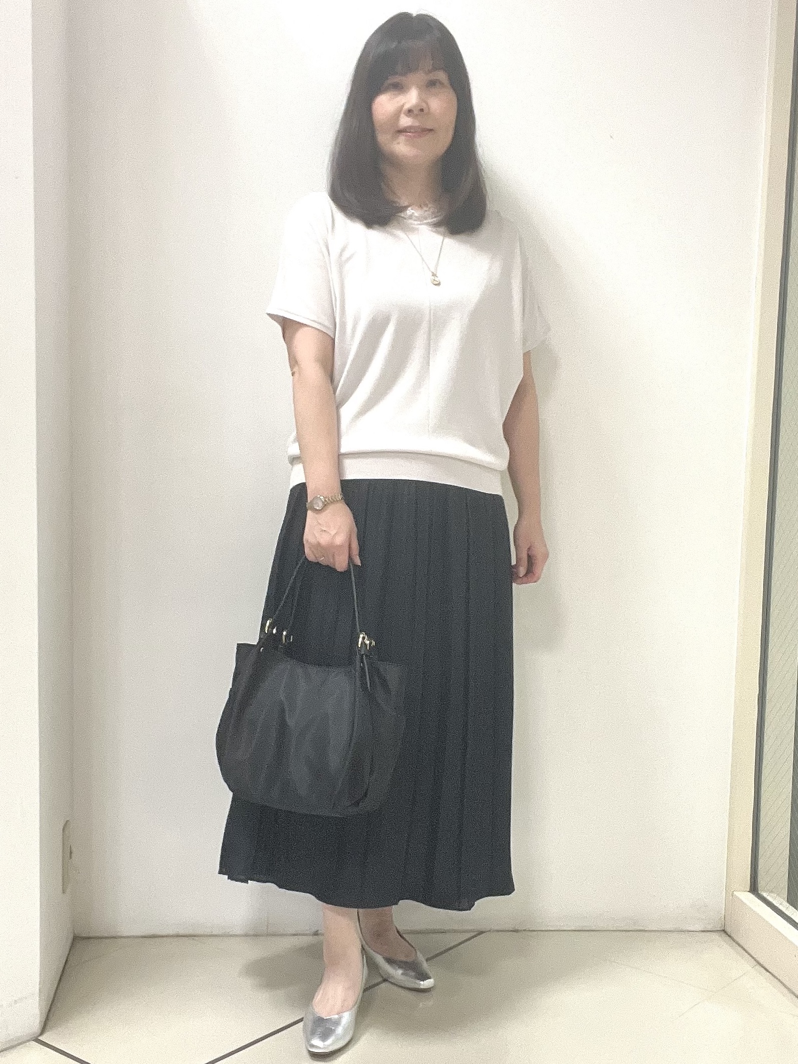 Chakoさんの「Reflect｜【二の腕カバー／手洗い可】ネックレース フレンチスリーブニット」を使ったコーディネート