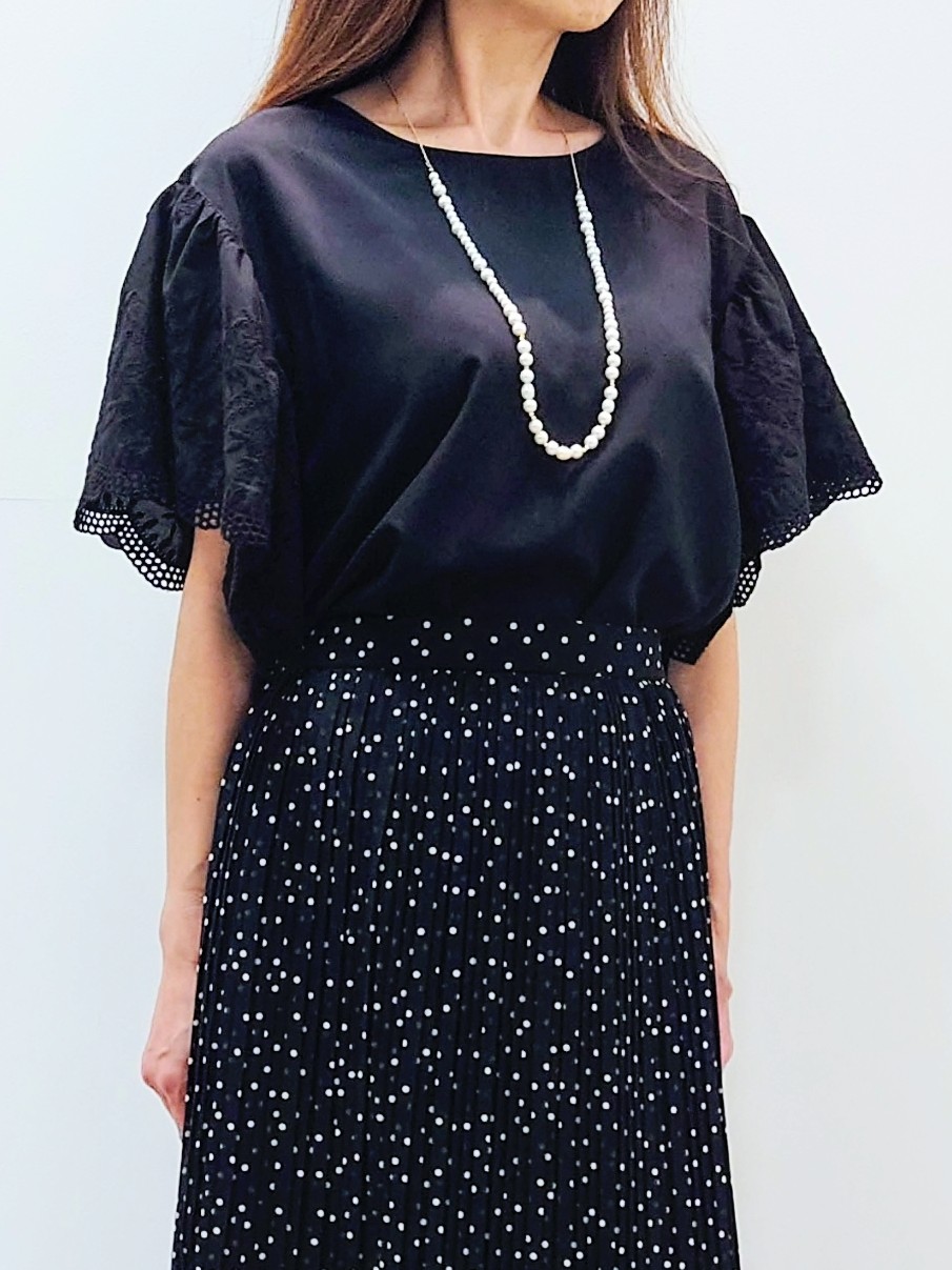 yoshiさんの「Reflect｜【通勤◎】スカラップレーススリーブ ブラウス」を使ったコーディネート