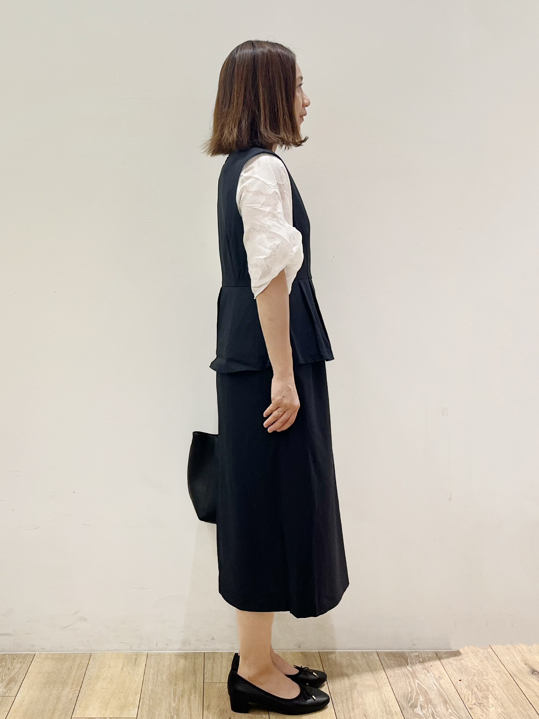 kcさんの「OPAQUE.CLIP｜【接触冷感／UVケア】花柄ジャカードスリーブトップス《洗濯機OK》」を使ったコーディネート
